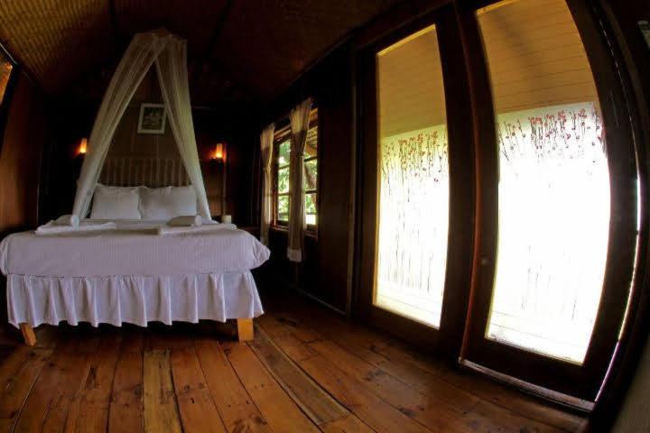 Junior Suite with Balcony photo 2