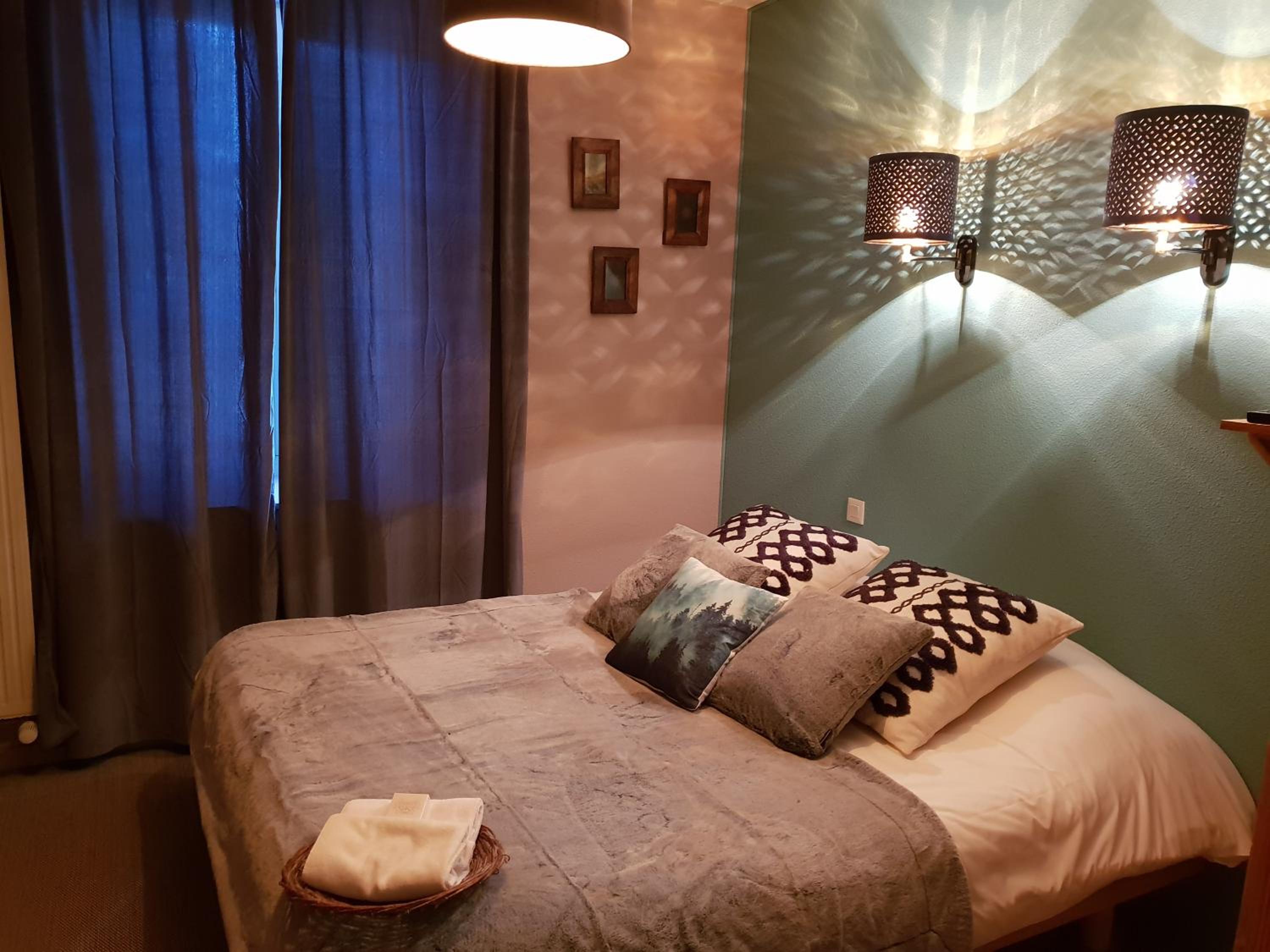Double Room with Private Bathroom photo 3