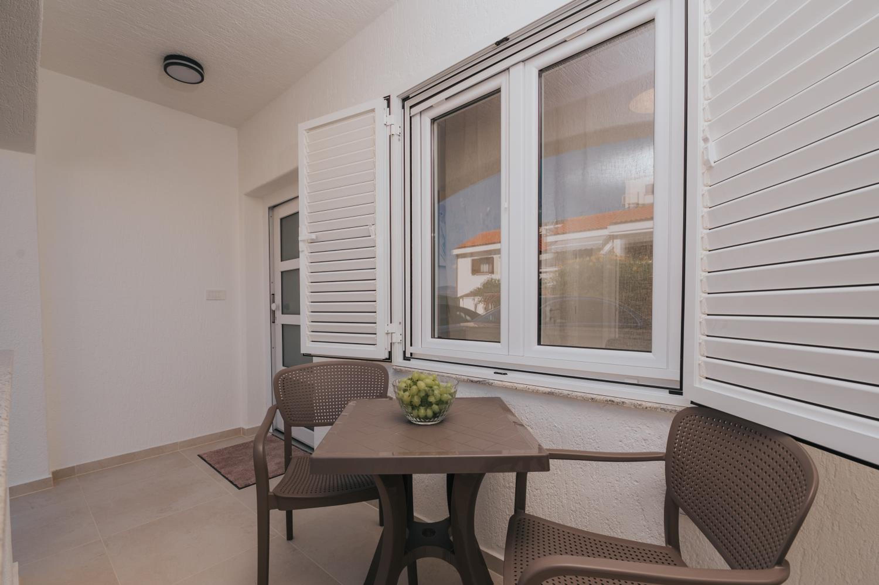 Apartment - Ground Floor photo 2