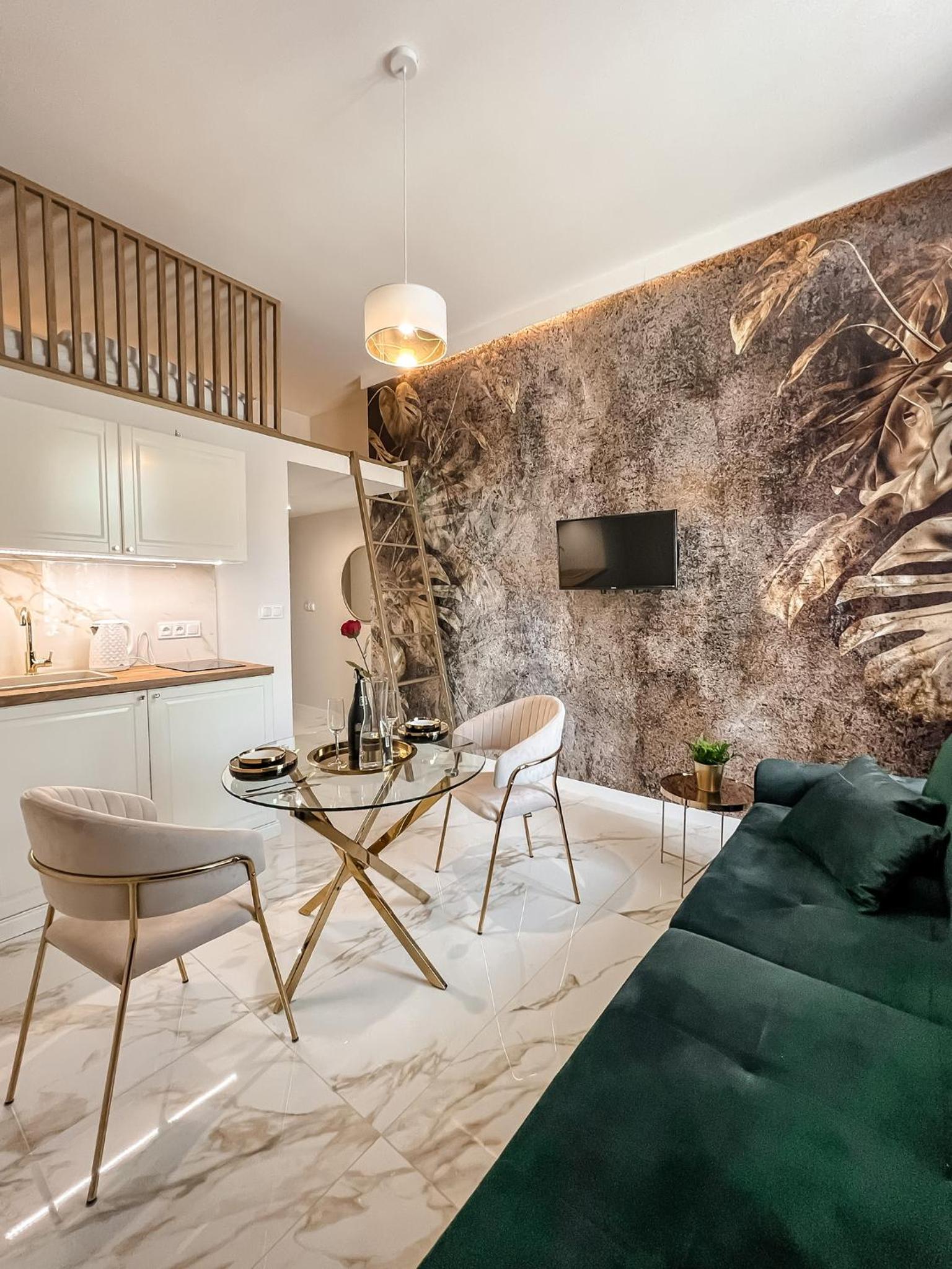 Superior Suite with Mezzanine - Photo 8