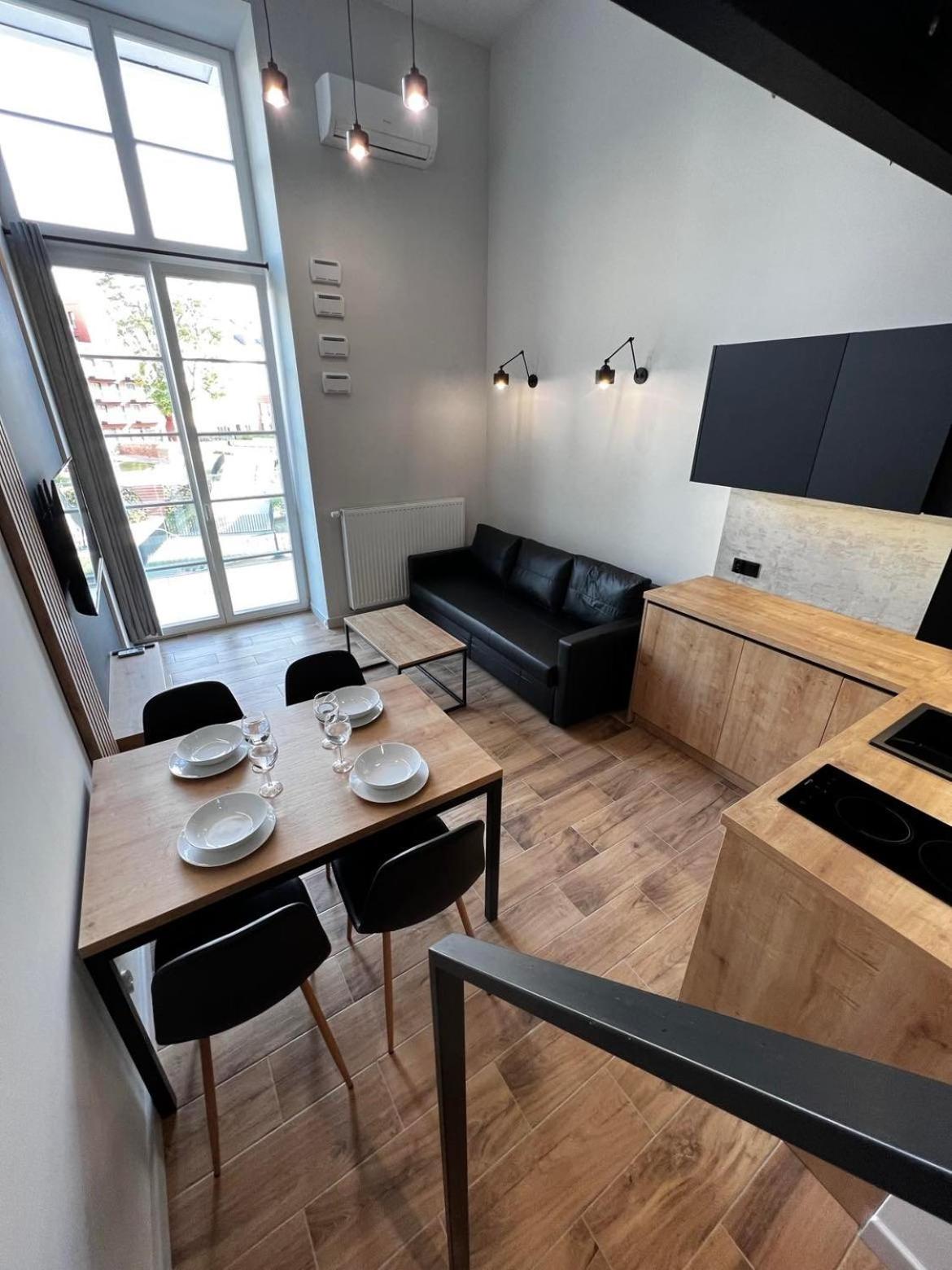 Deluxe Apartment - Photo 9