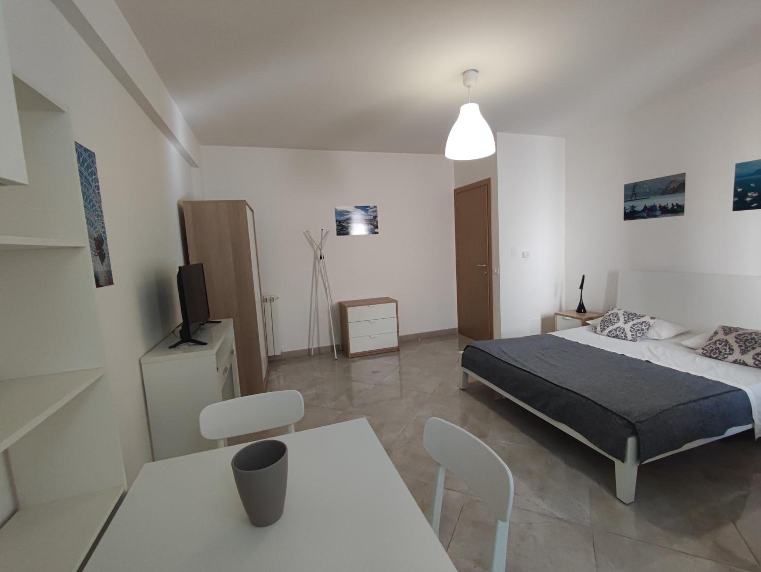 Studio Apartment photo 1