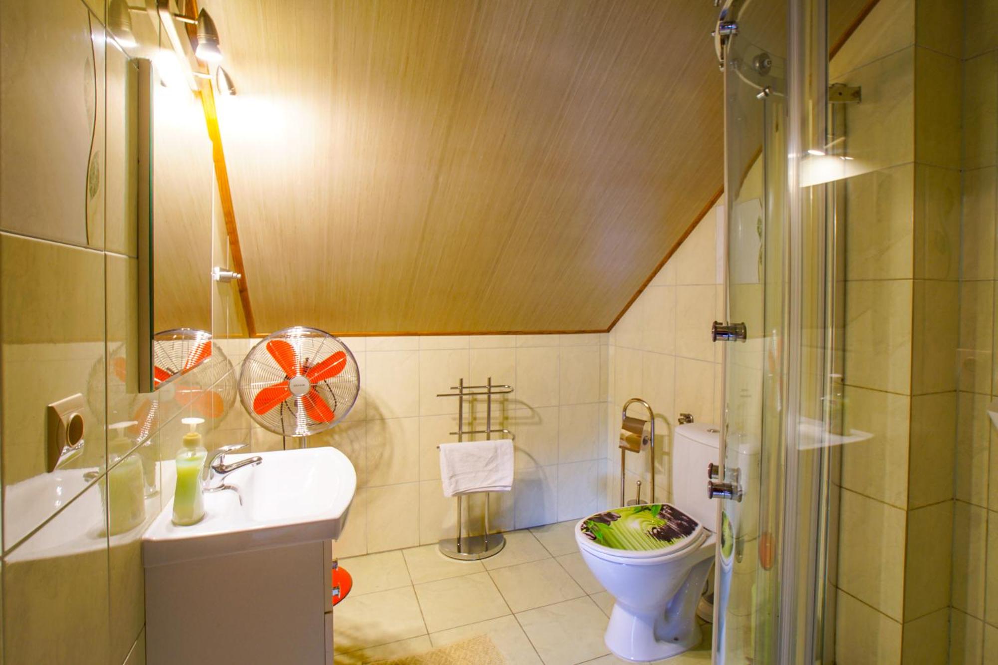Quadruple Room with Private Bathroom photo 1
