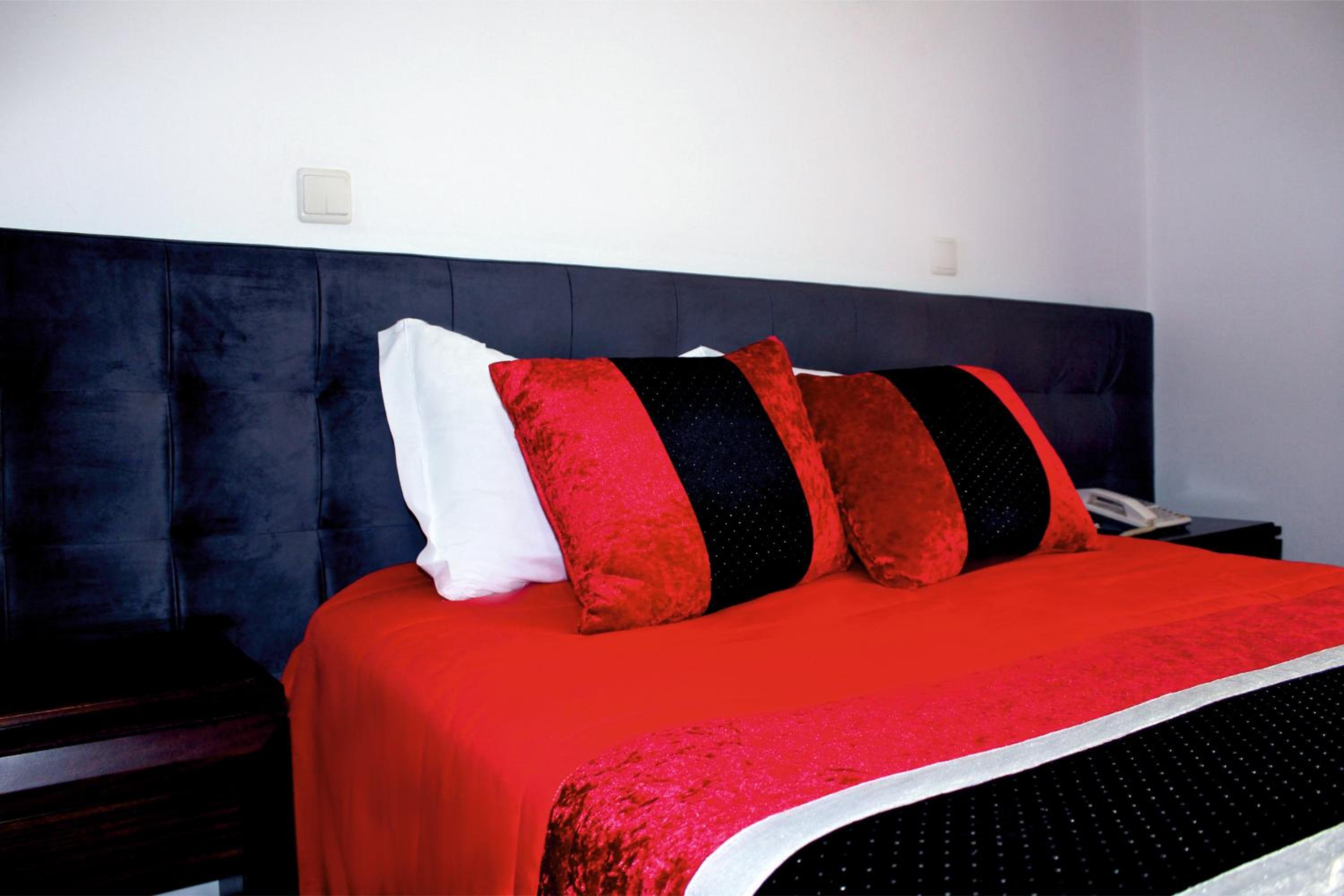 Double or Twin Room - Photo 5