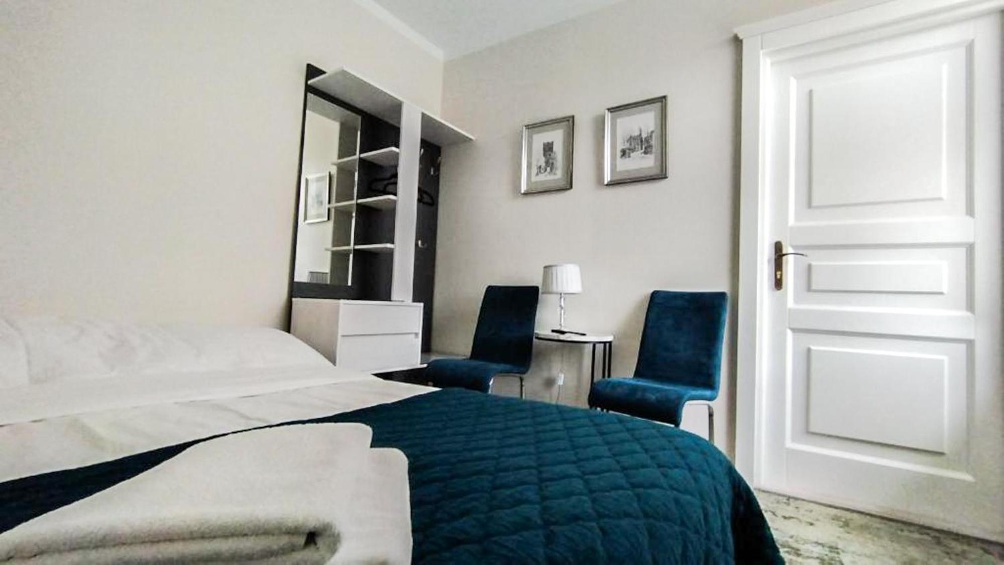 Small Double Room - Photo 1