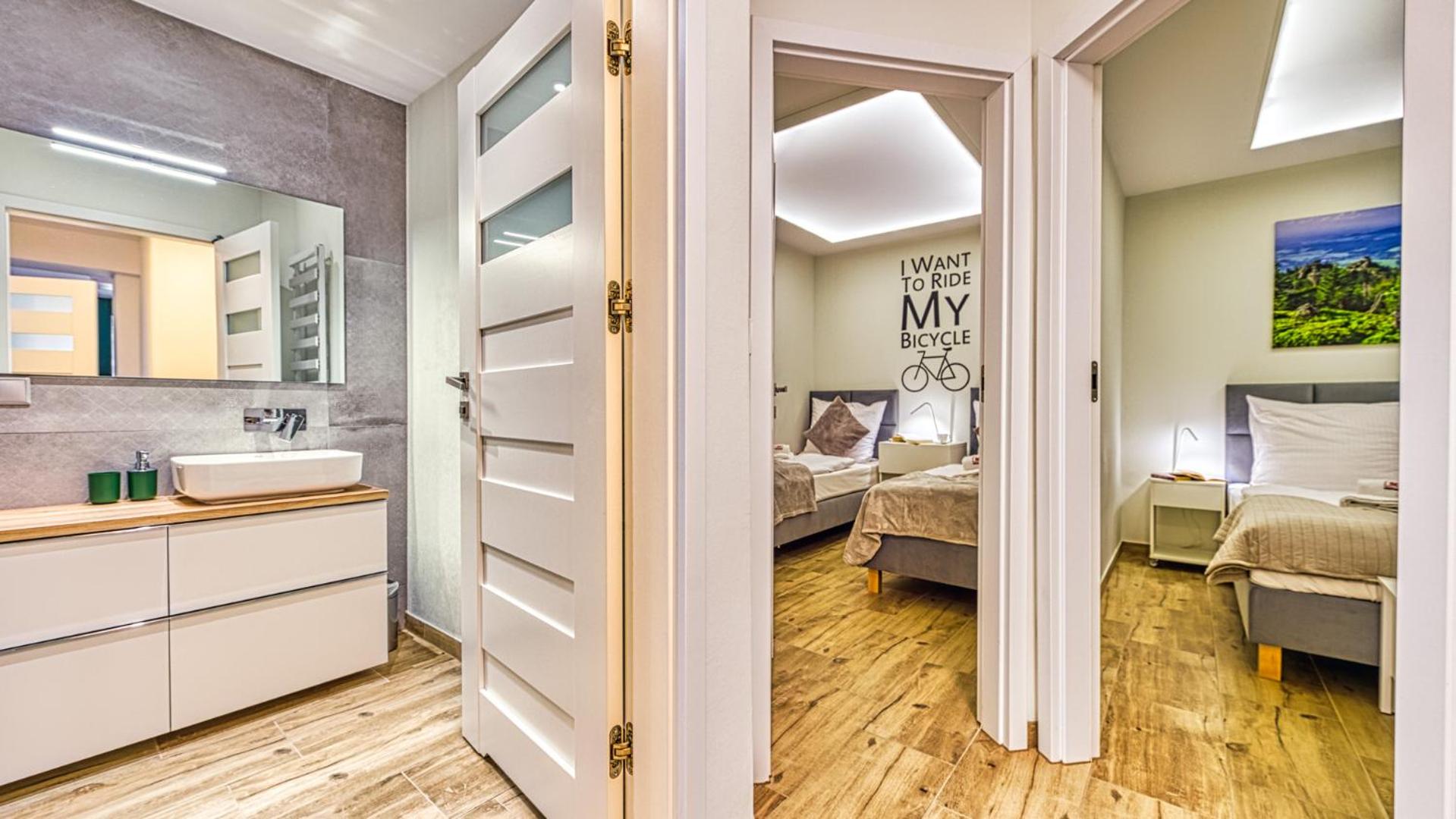 Two-Bedroom Apartment - Photo 3