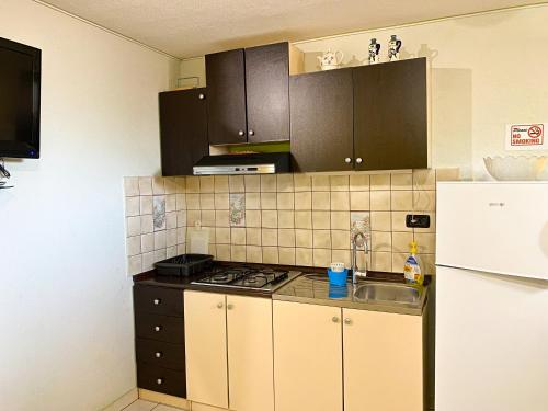 One-Bedroom Apartment - Photo 9