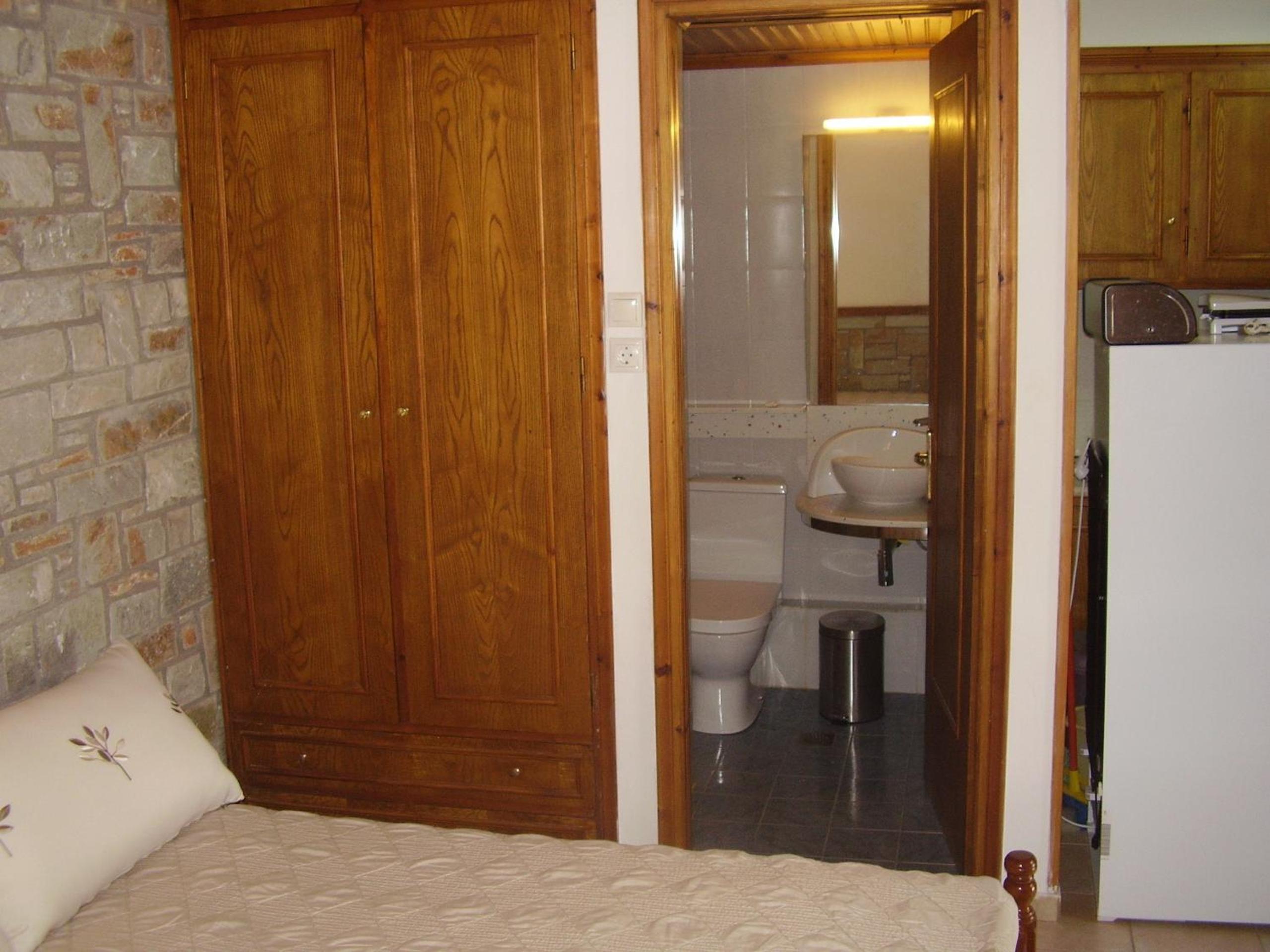 Studio with Sea View - Ground Floor photo 3