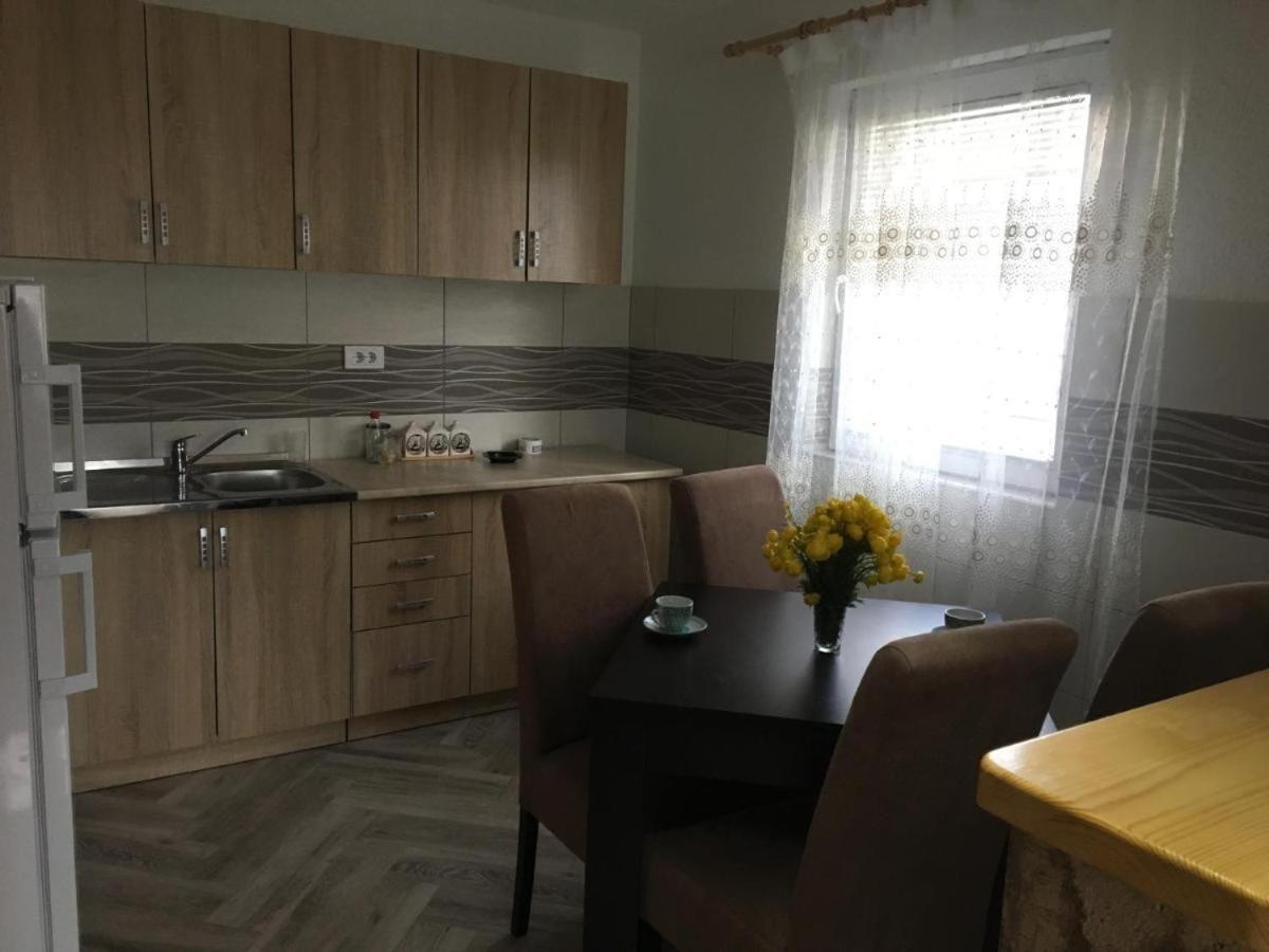 Apartment with Mountain View photo 1