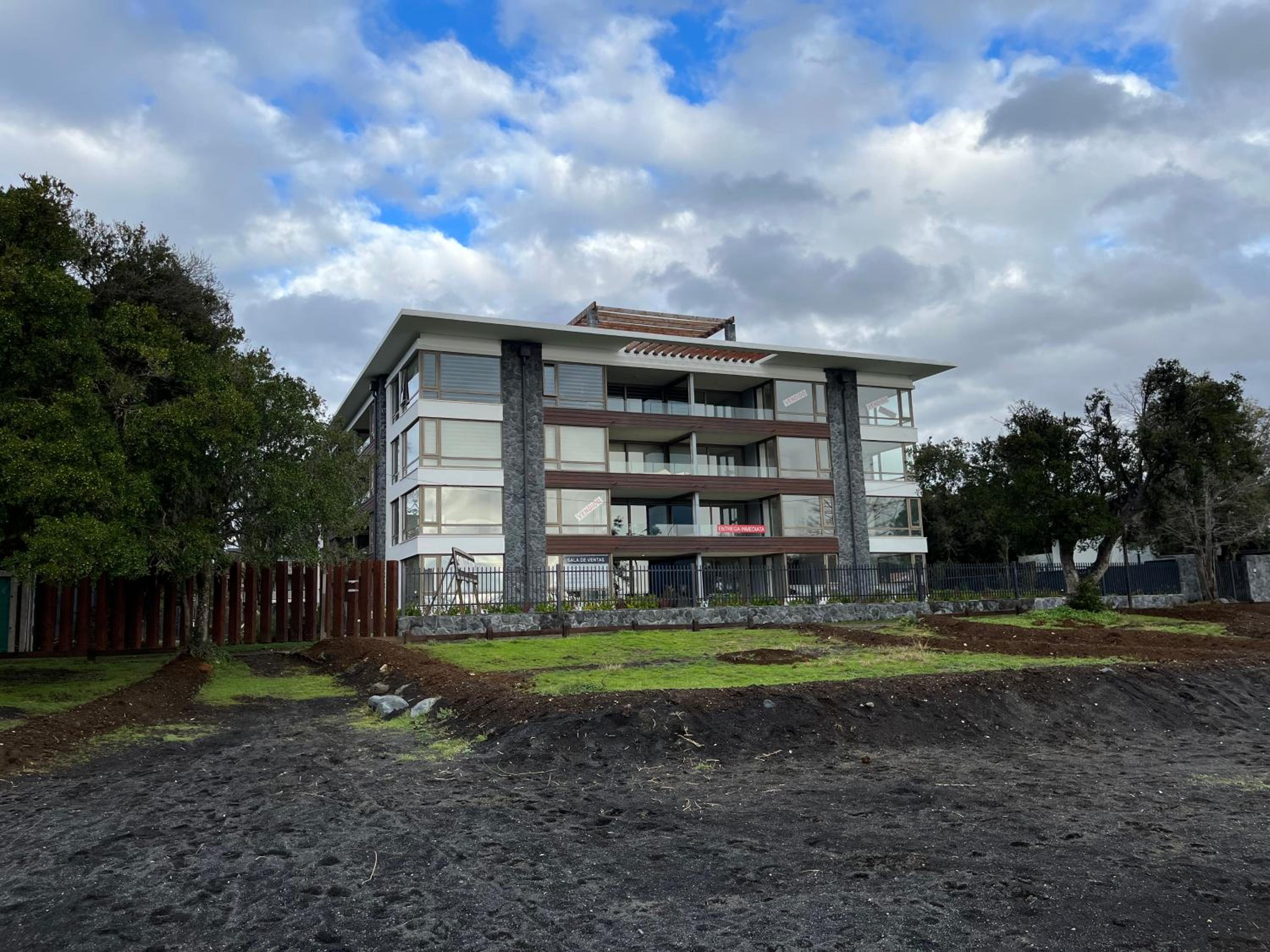 Apartment with Lake View photo 1