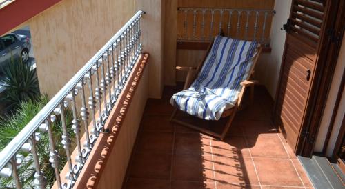 One-Bedroom Apartment with Balcony
