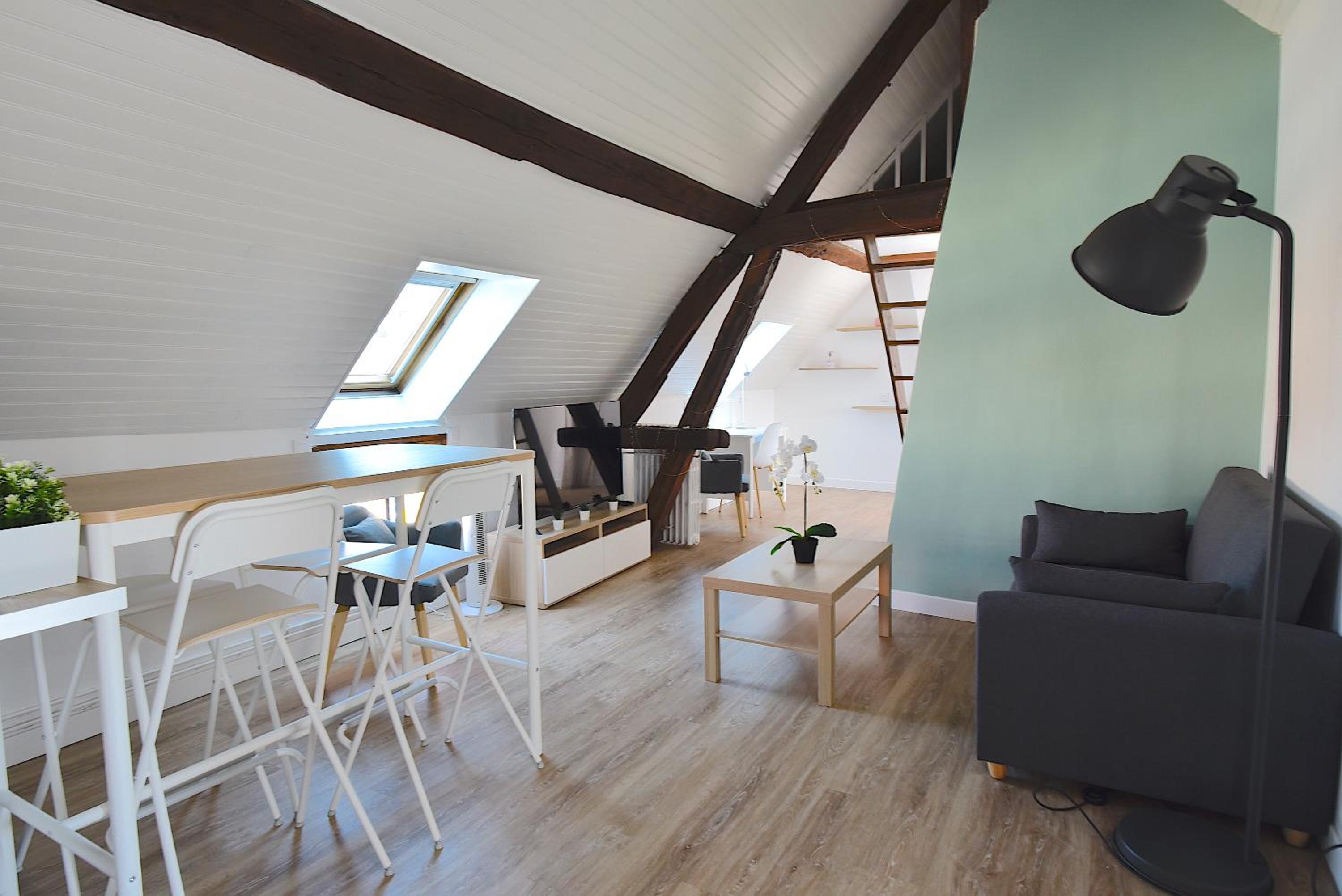 One-Bedroom Apartment