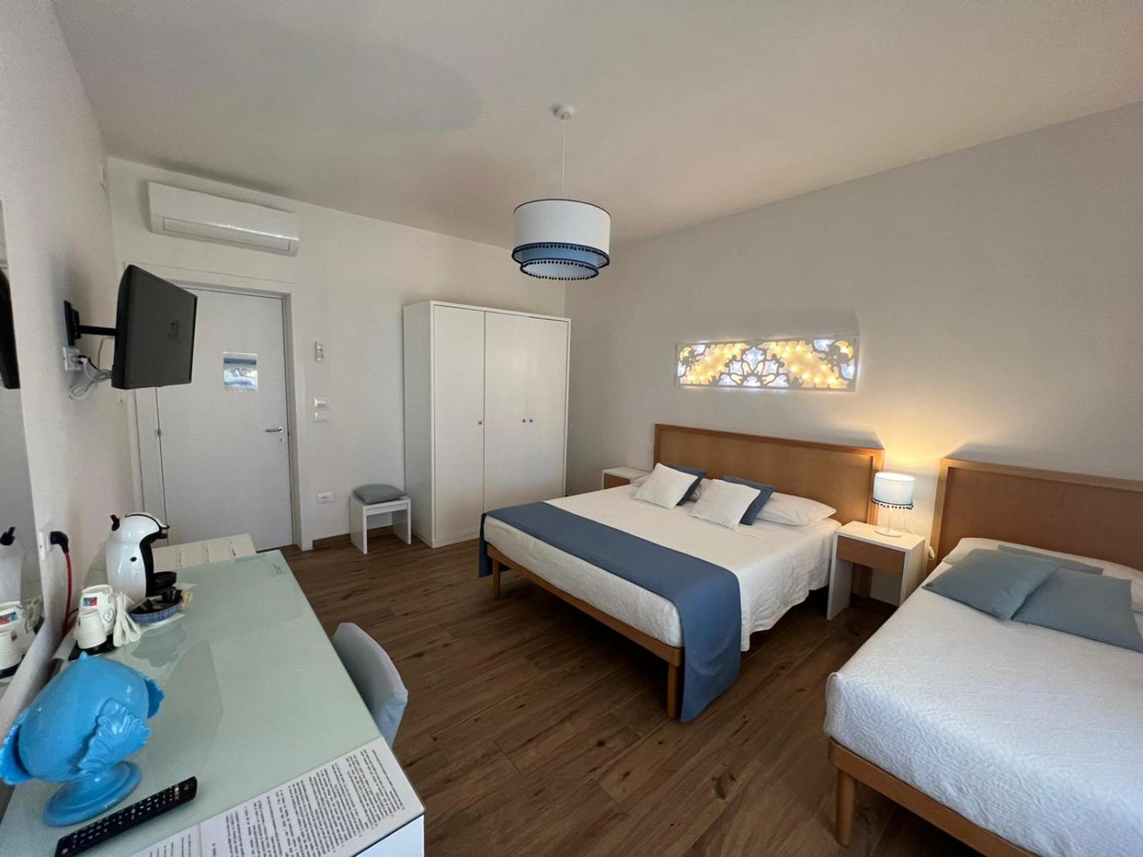 Deluxe Triple Room photo 3