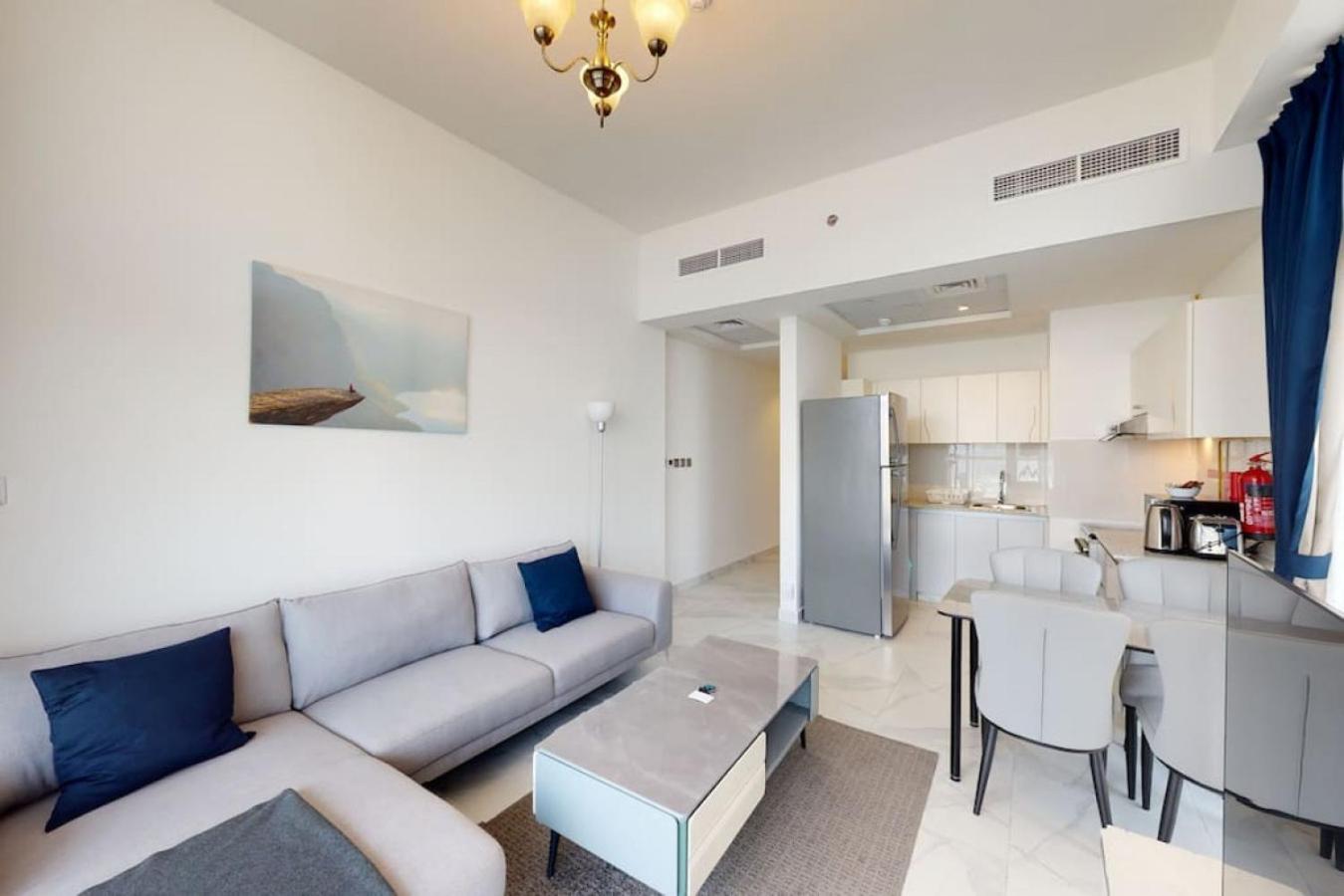 Apartment photo 2