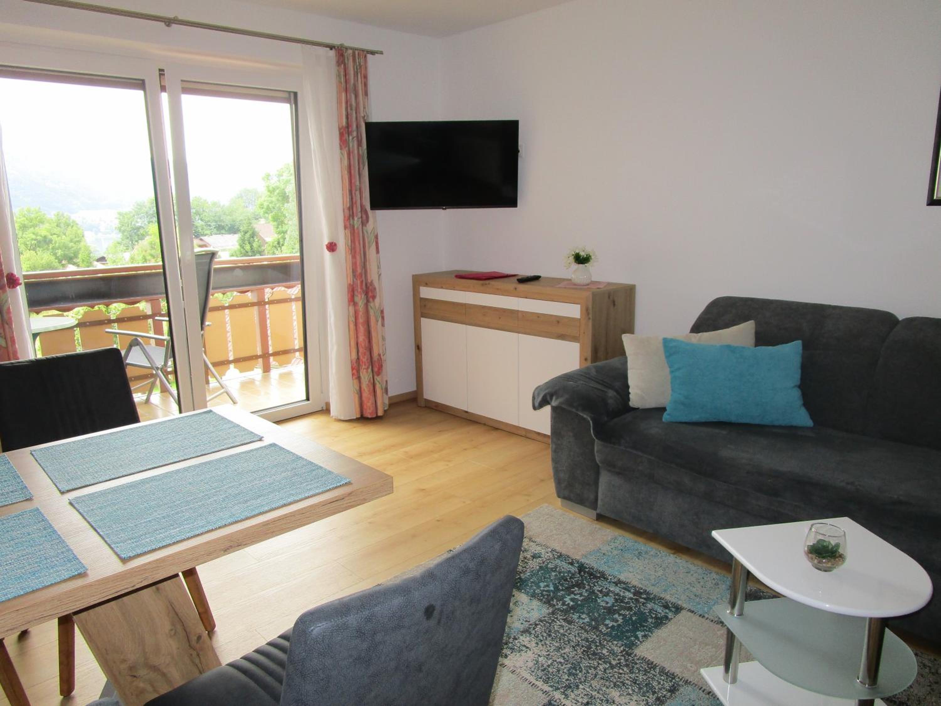Apartment with Lake View photo 3