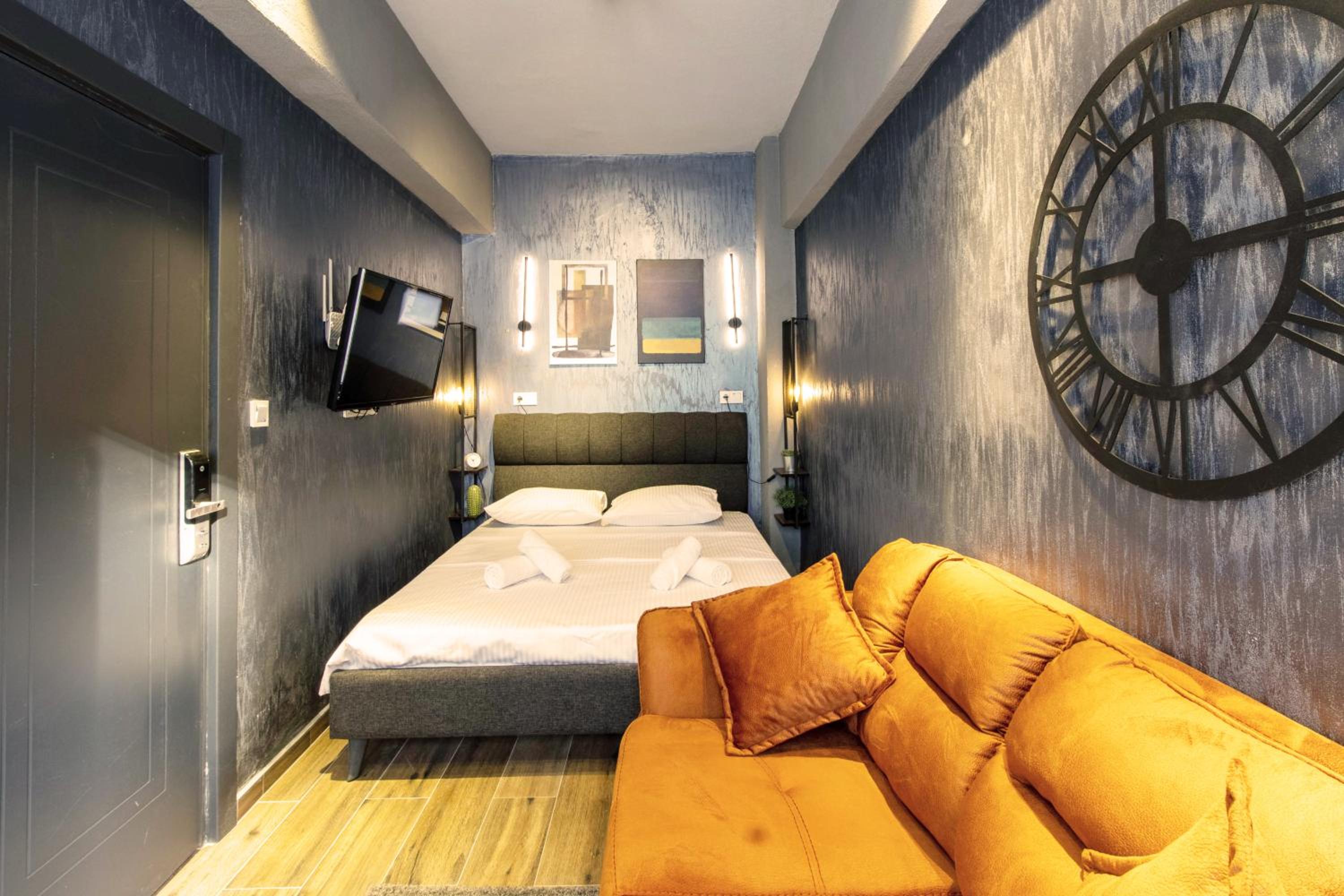 Small Double Room photo 1