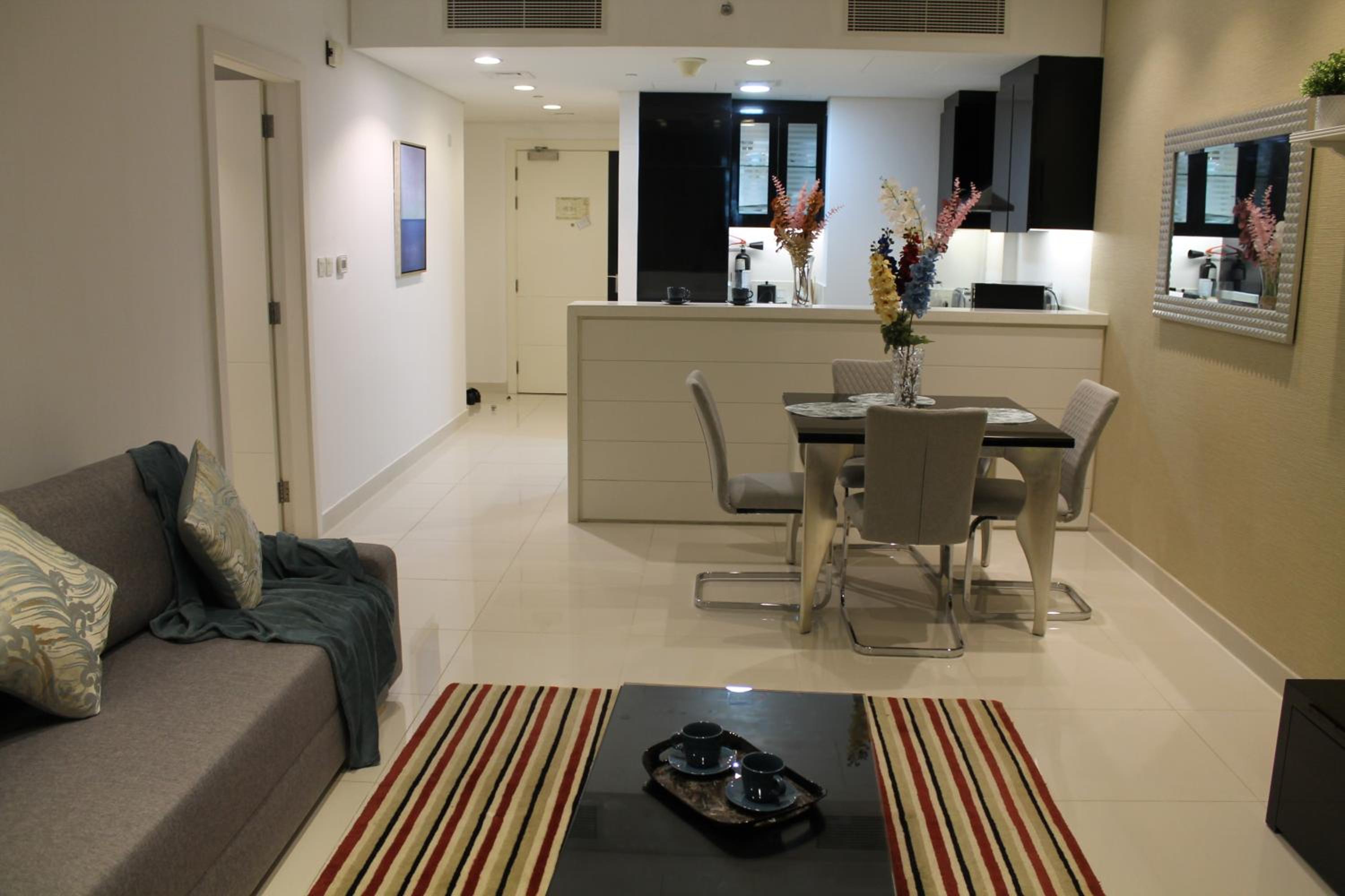 One-Bedroom Apartment photo 2