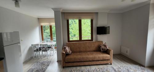 Apartment with Balcony - Photo 15