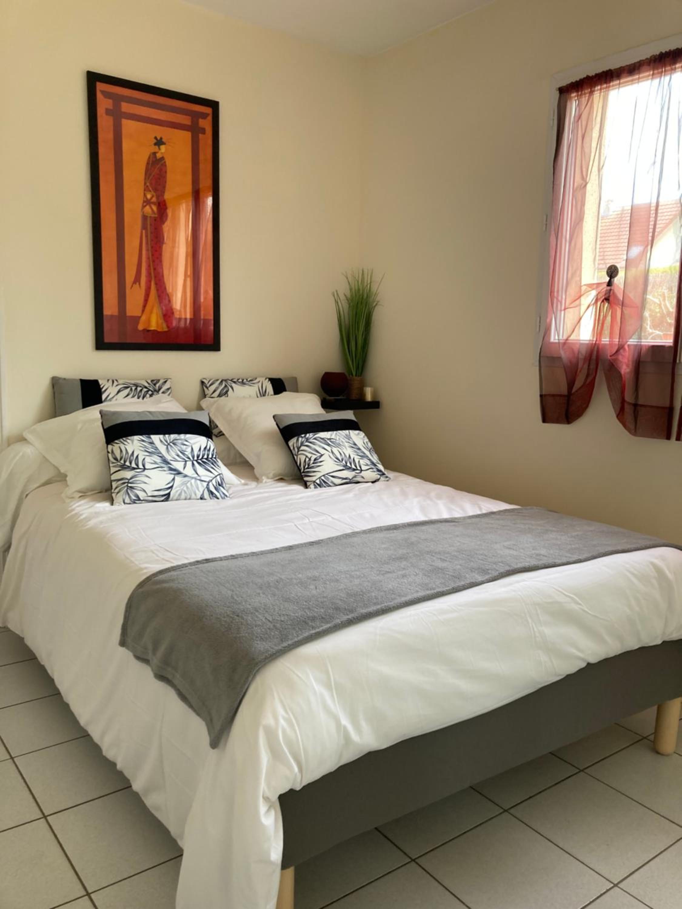 Deluxe Room - Photo 17