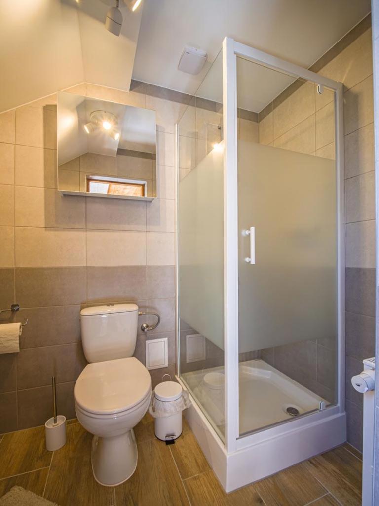 Quadruple Room with Private Bathroom