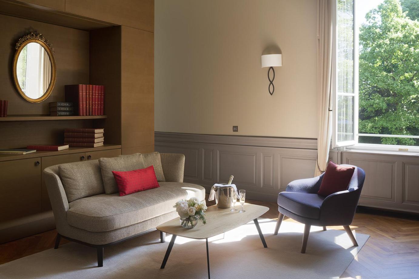 Suite - Photo 2
