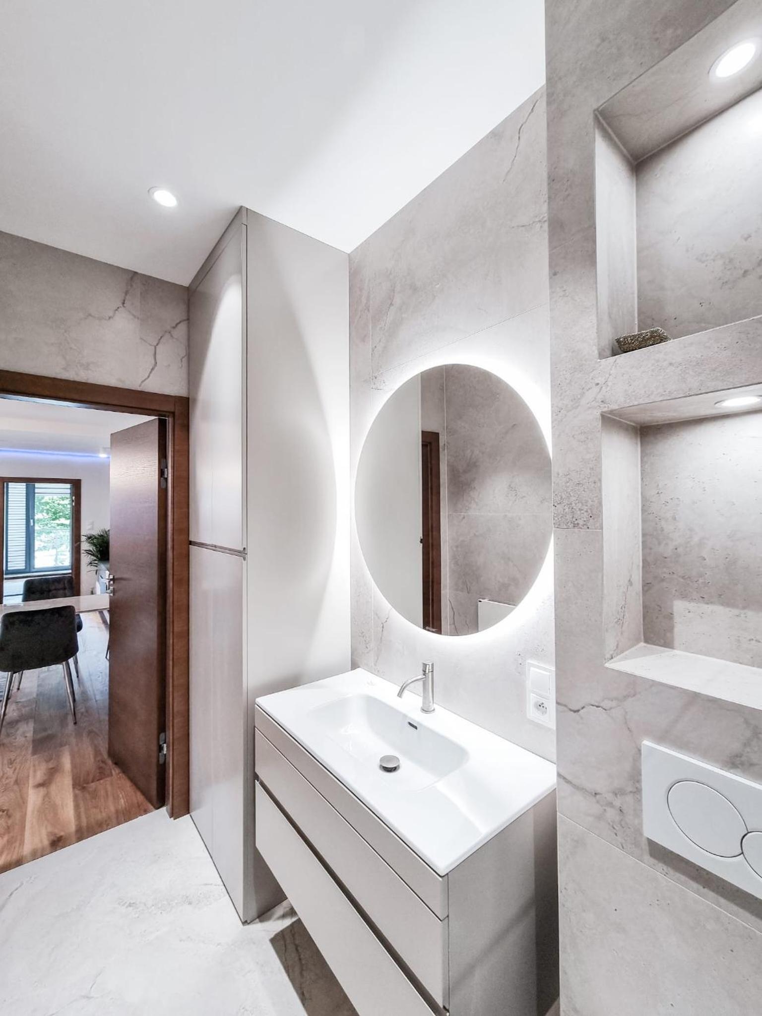One-Bedroom Apartment - Photo 6