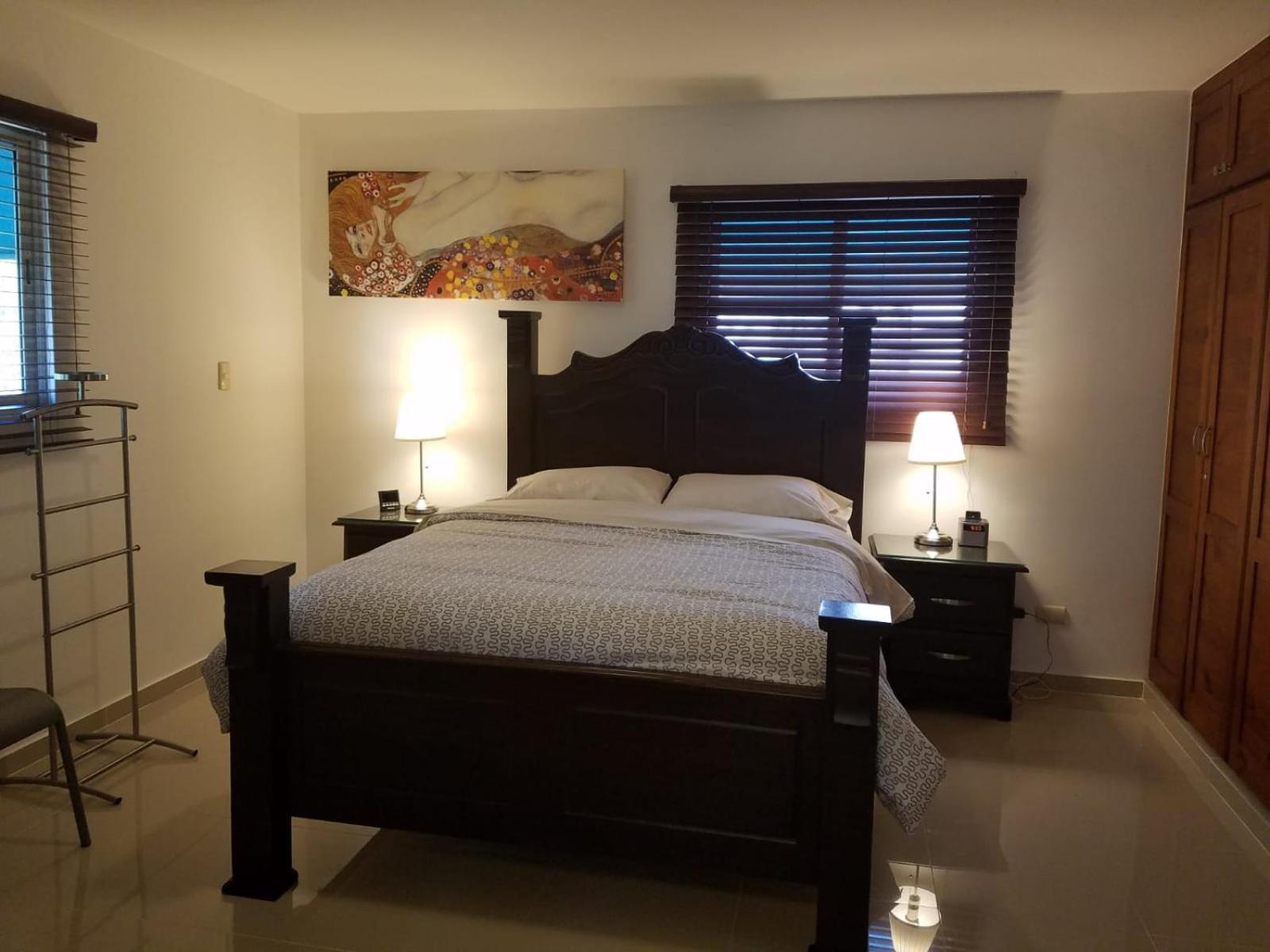 One-Bedroom Apartment photo 2