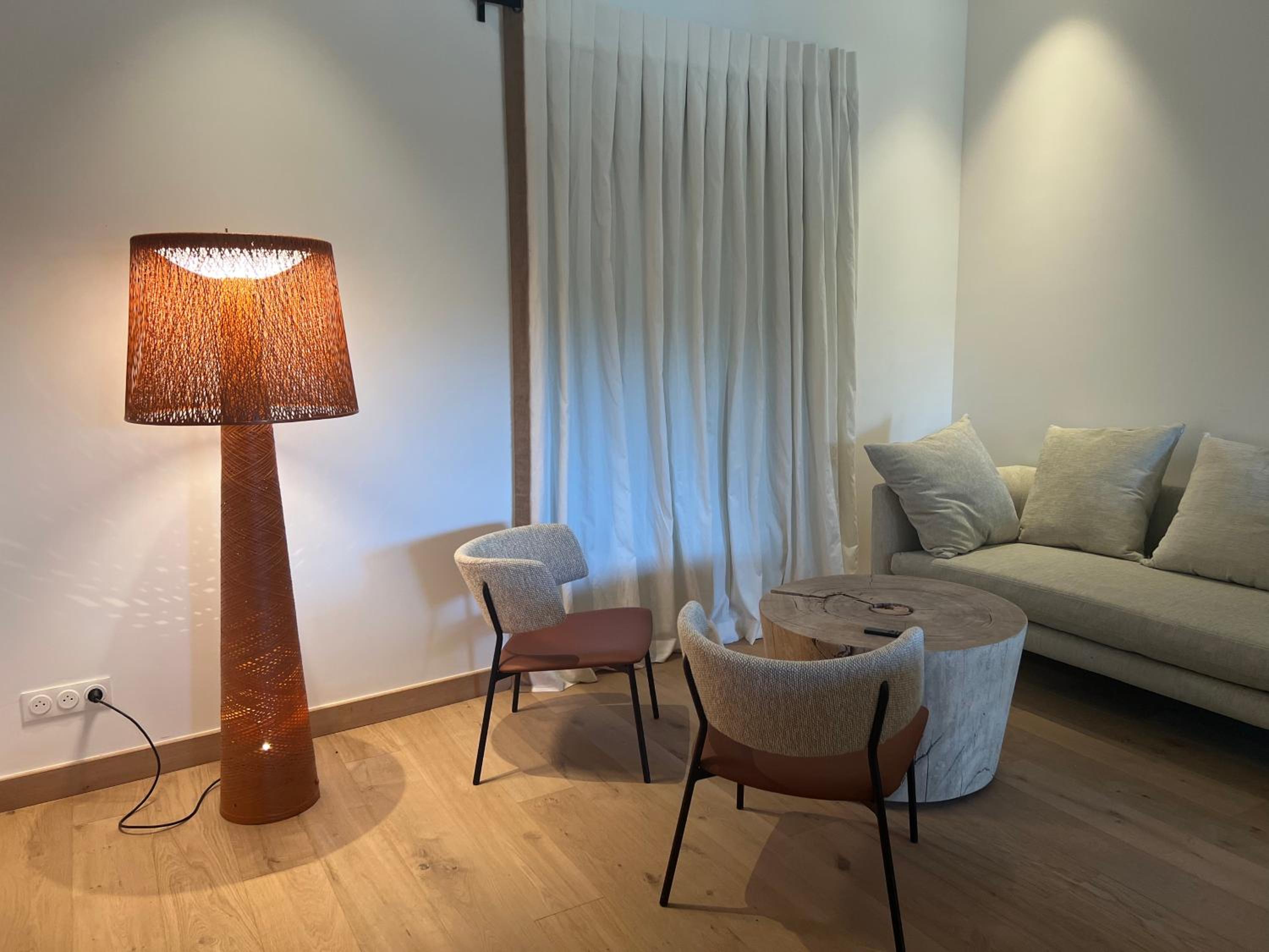 Two-Bedroom Apartment - Photo 2