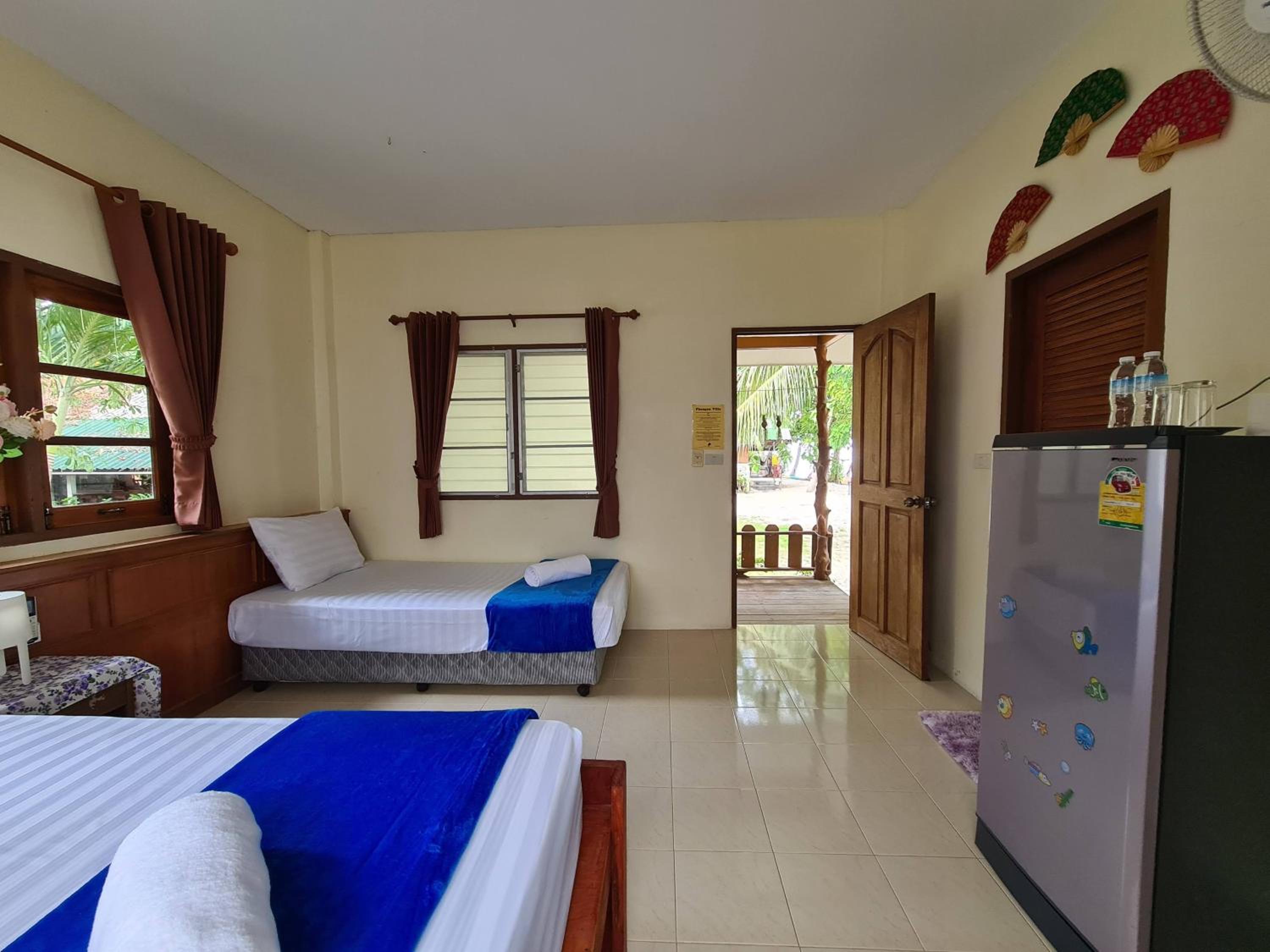 Family Room with Sea View photo 2