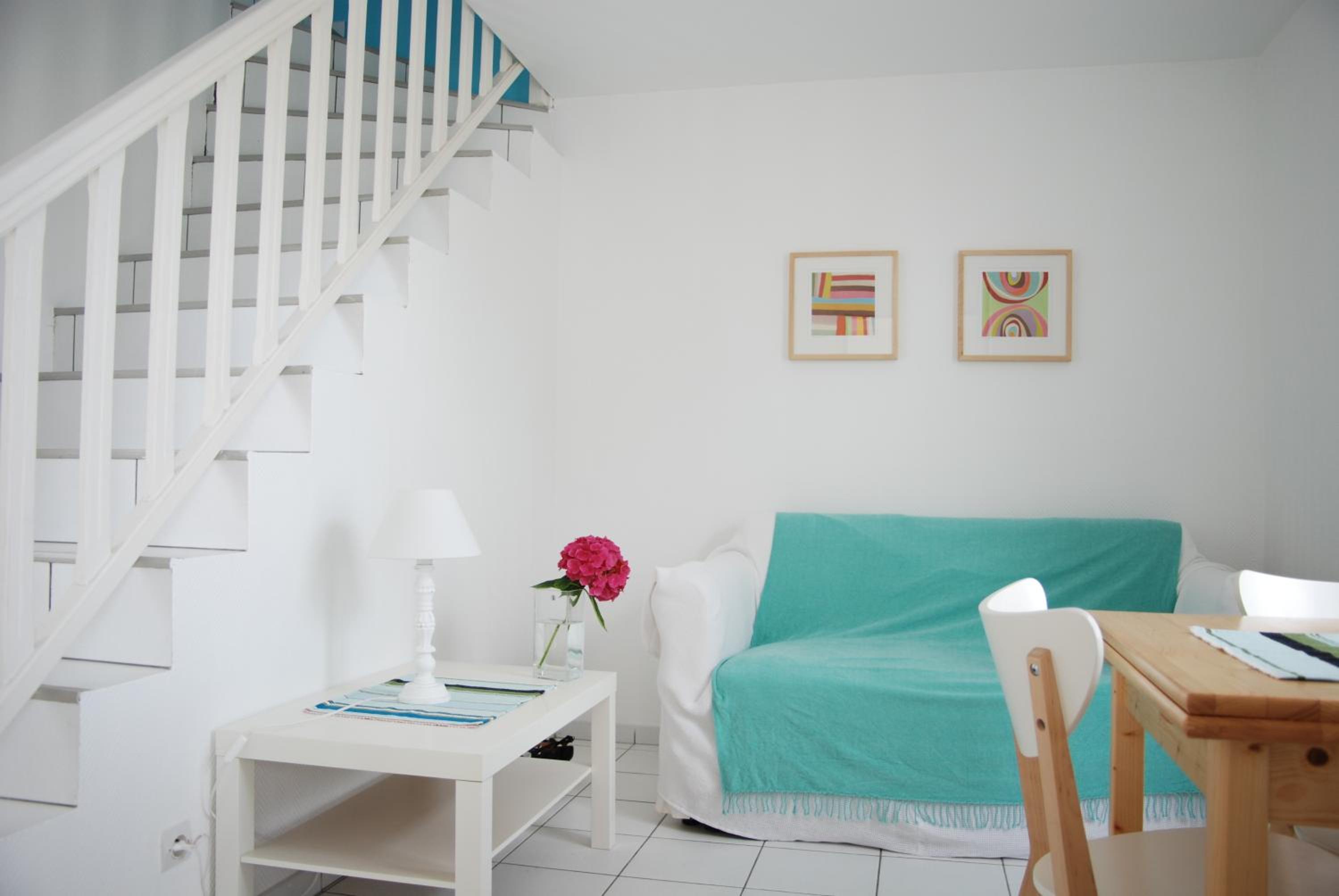 One-Bedroom Apartment (5 Adults) - 29 rue des Rochemarines photo 2