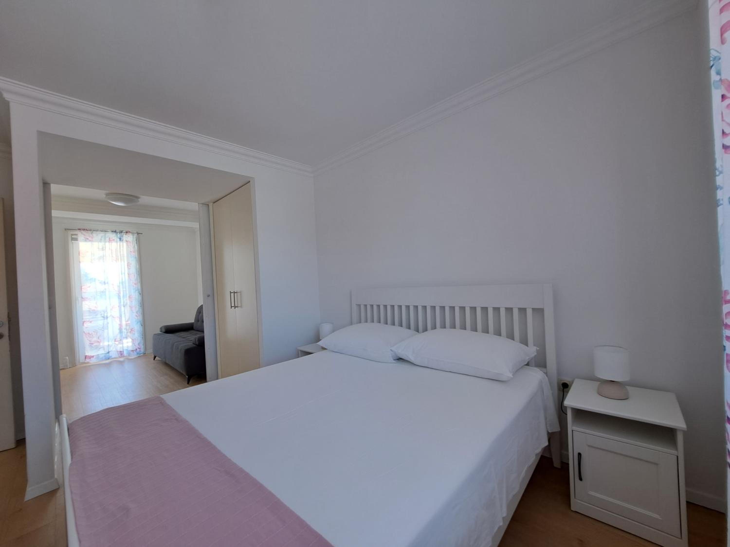 One-Bedroom Apartment with Balcony