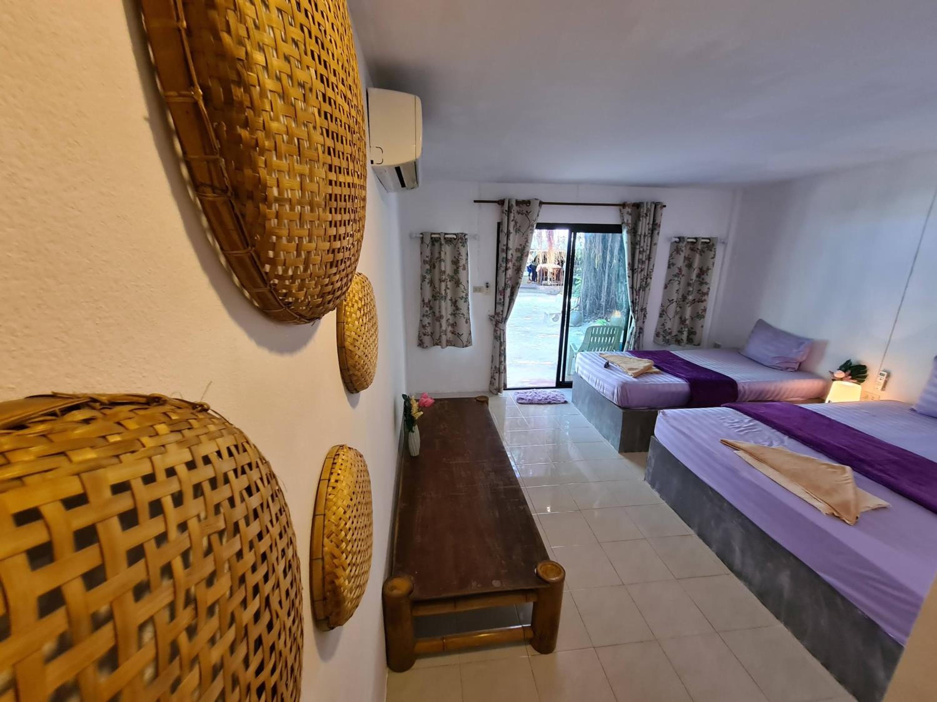 Standard Triple Room with Sea View photo 2