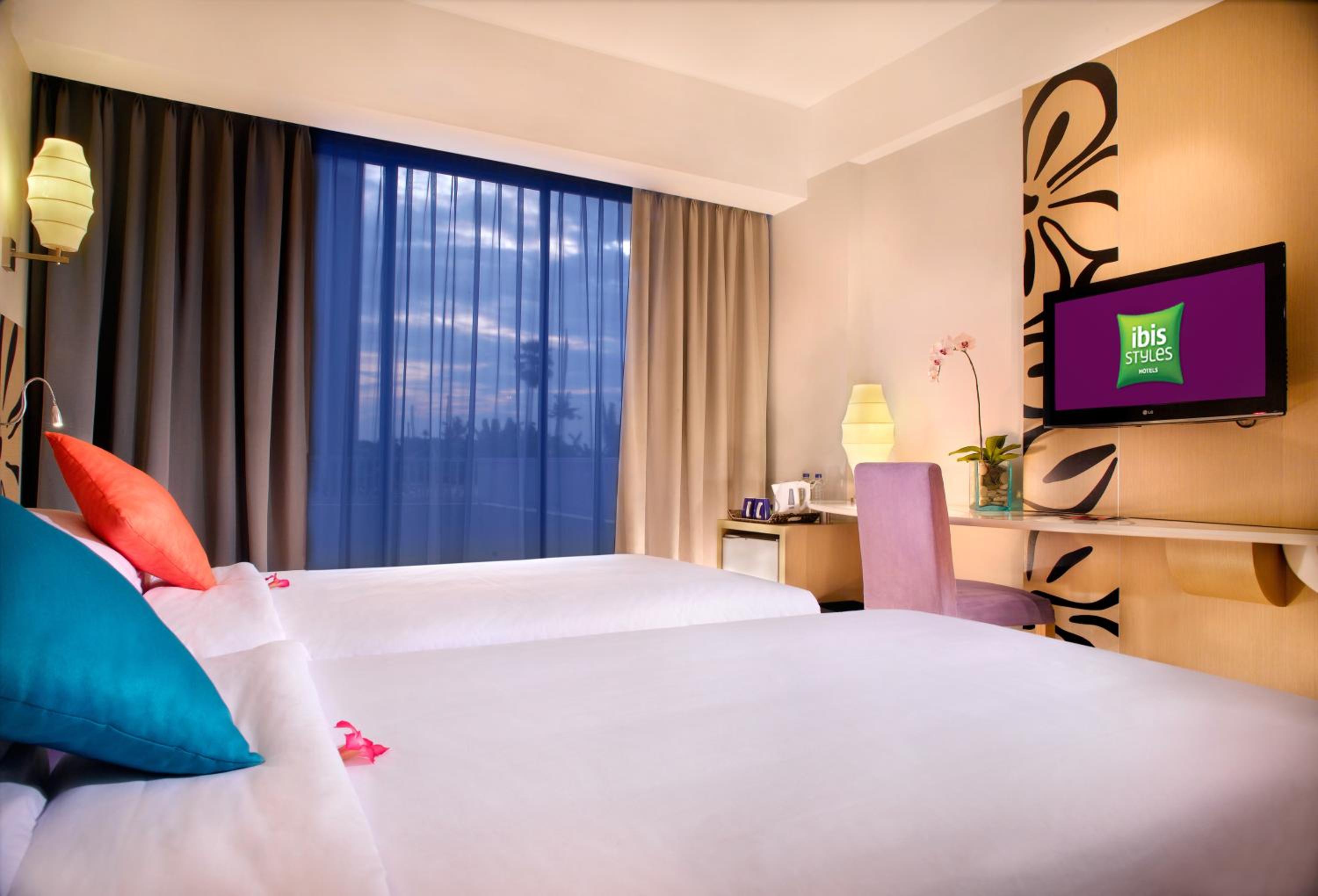 Standard Twin Room with Balcony