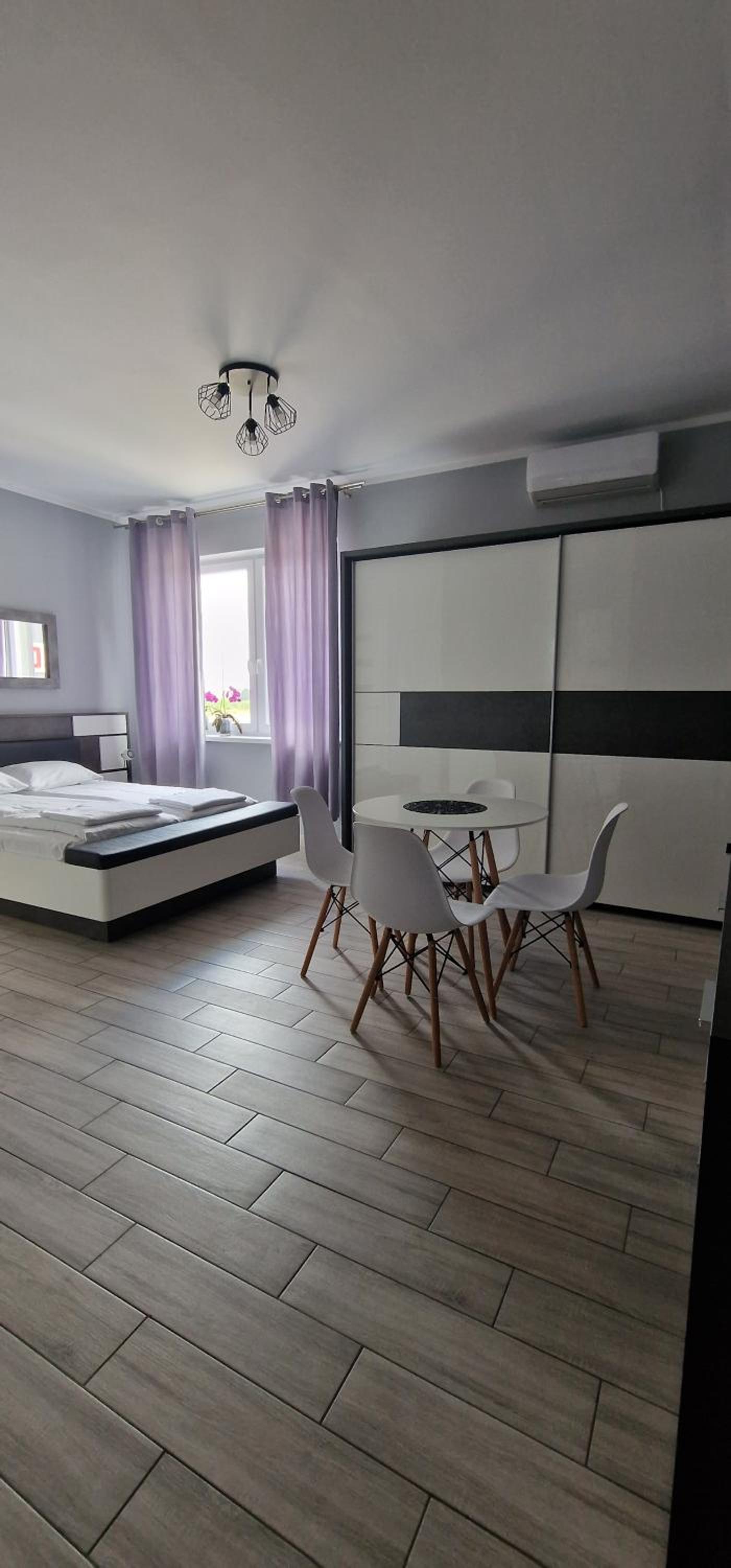 Apartment - Photo 2