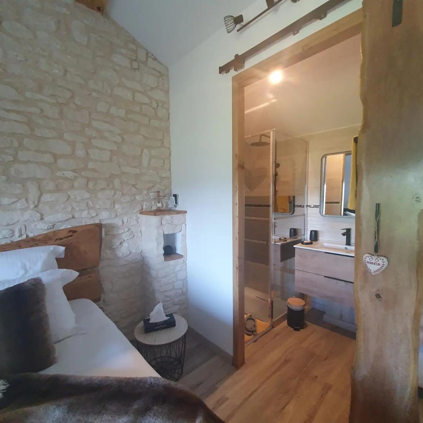 Deluxe Double Room - Photo 3