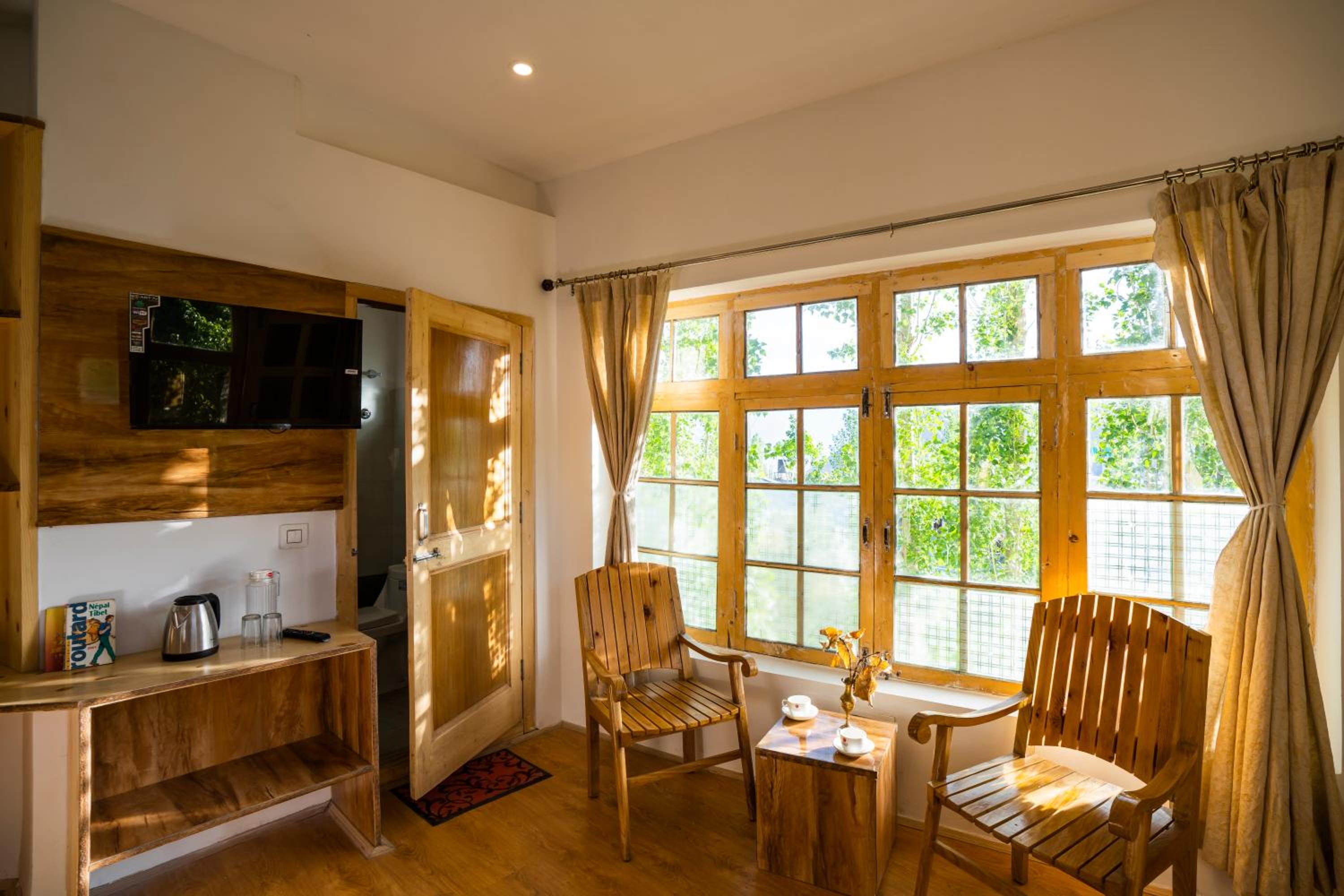 Deluxe Double Room with Balcony photo 1