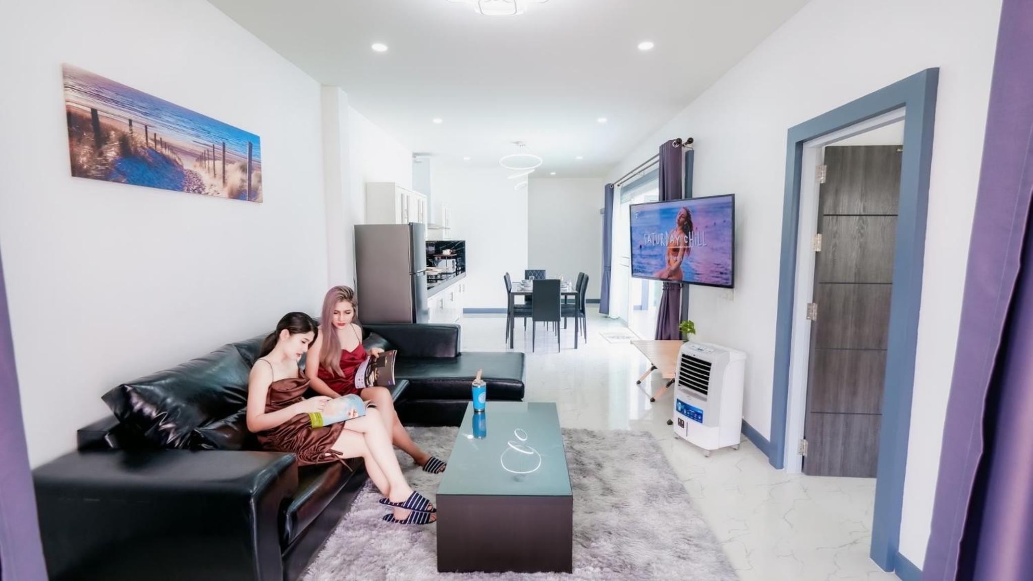 Two-Bedroom Villa - Photo 6