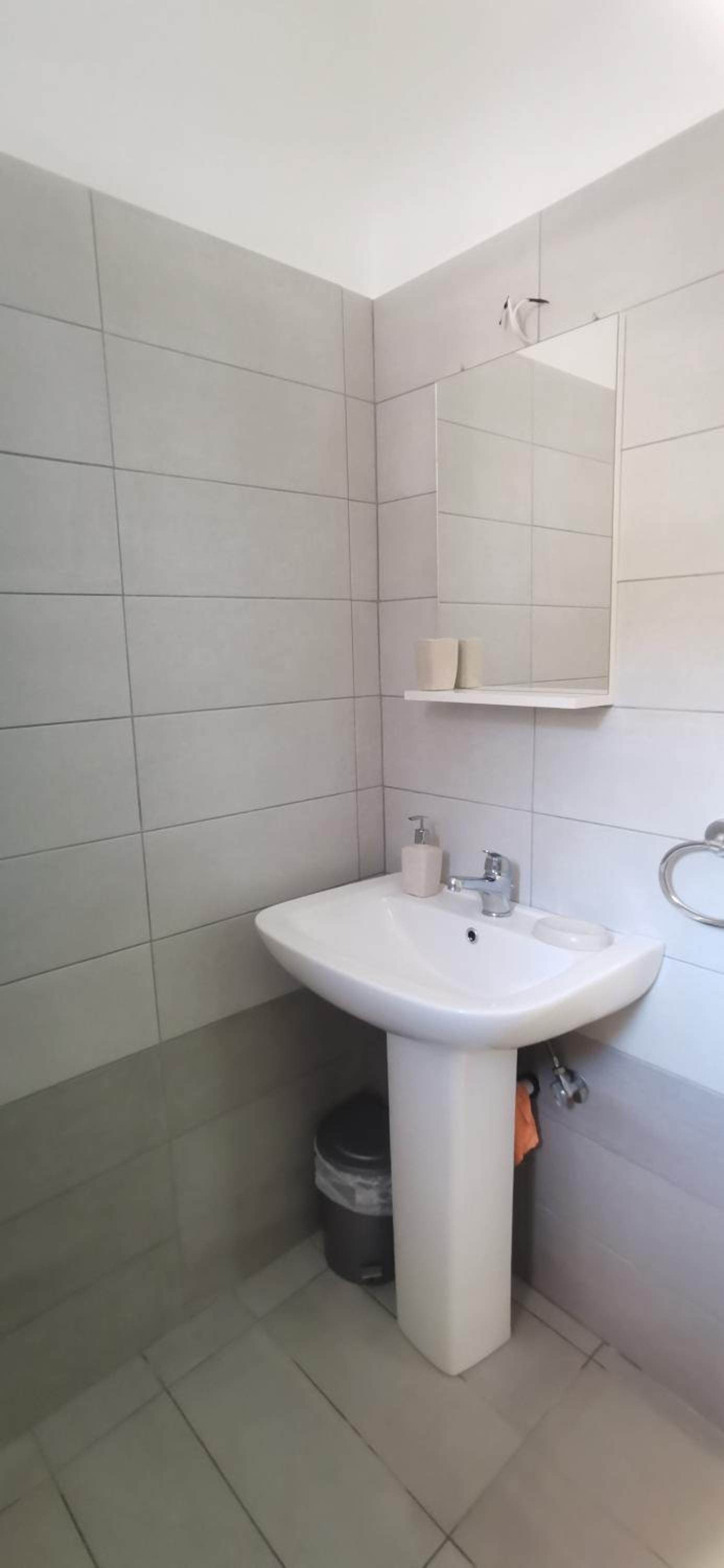 Basic Triple Room photo 1