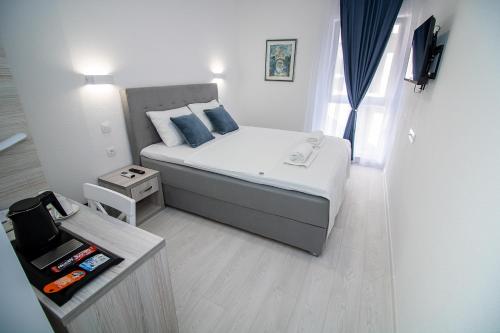 Double or Twin Room with Garden View
