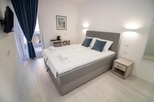 Double or Twin Room with Balcony