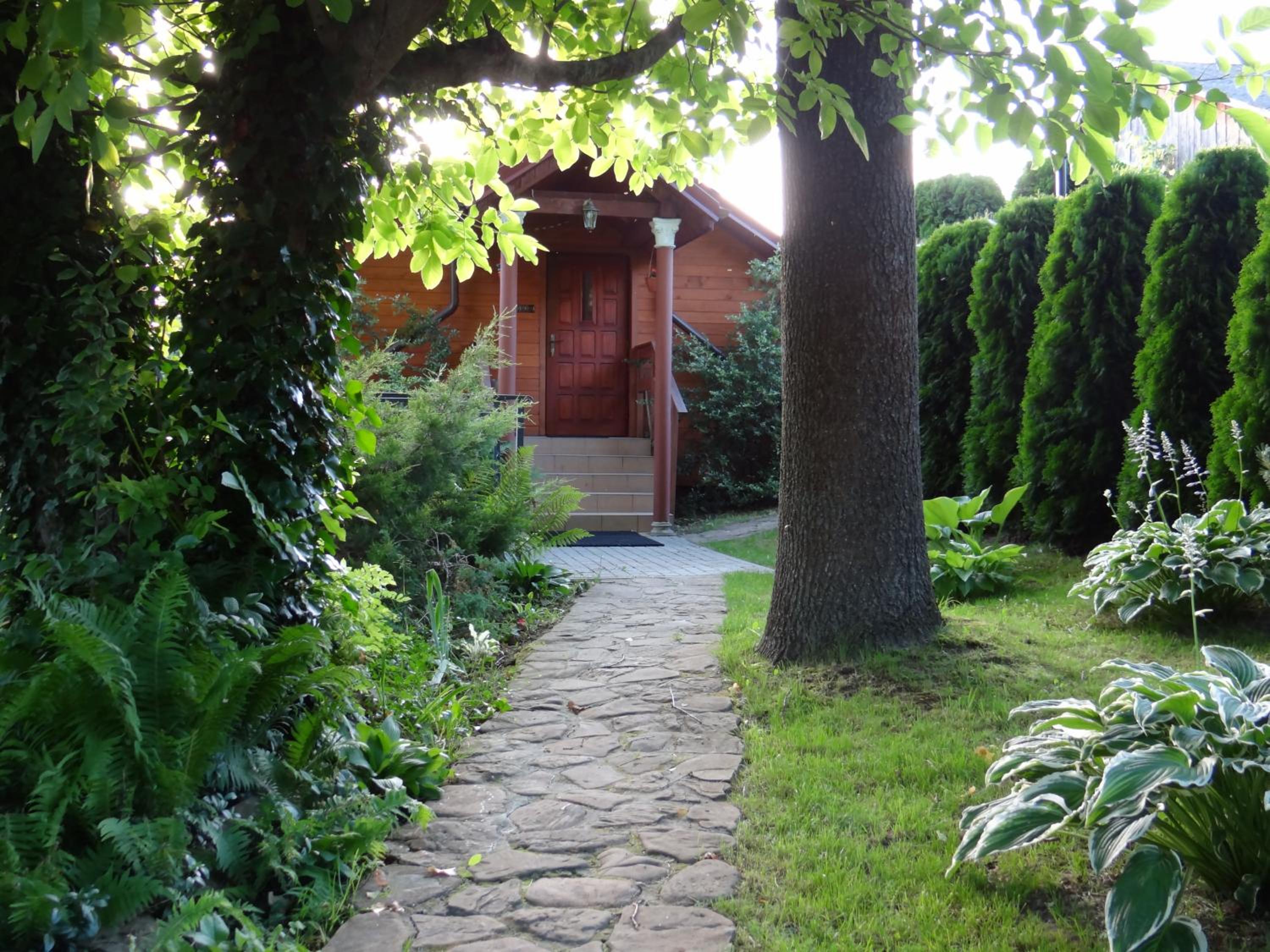 Two-Bedroom House - Photo 2