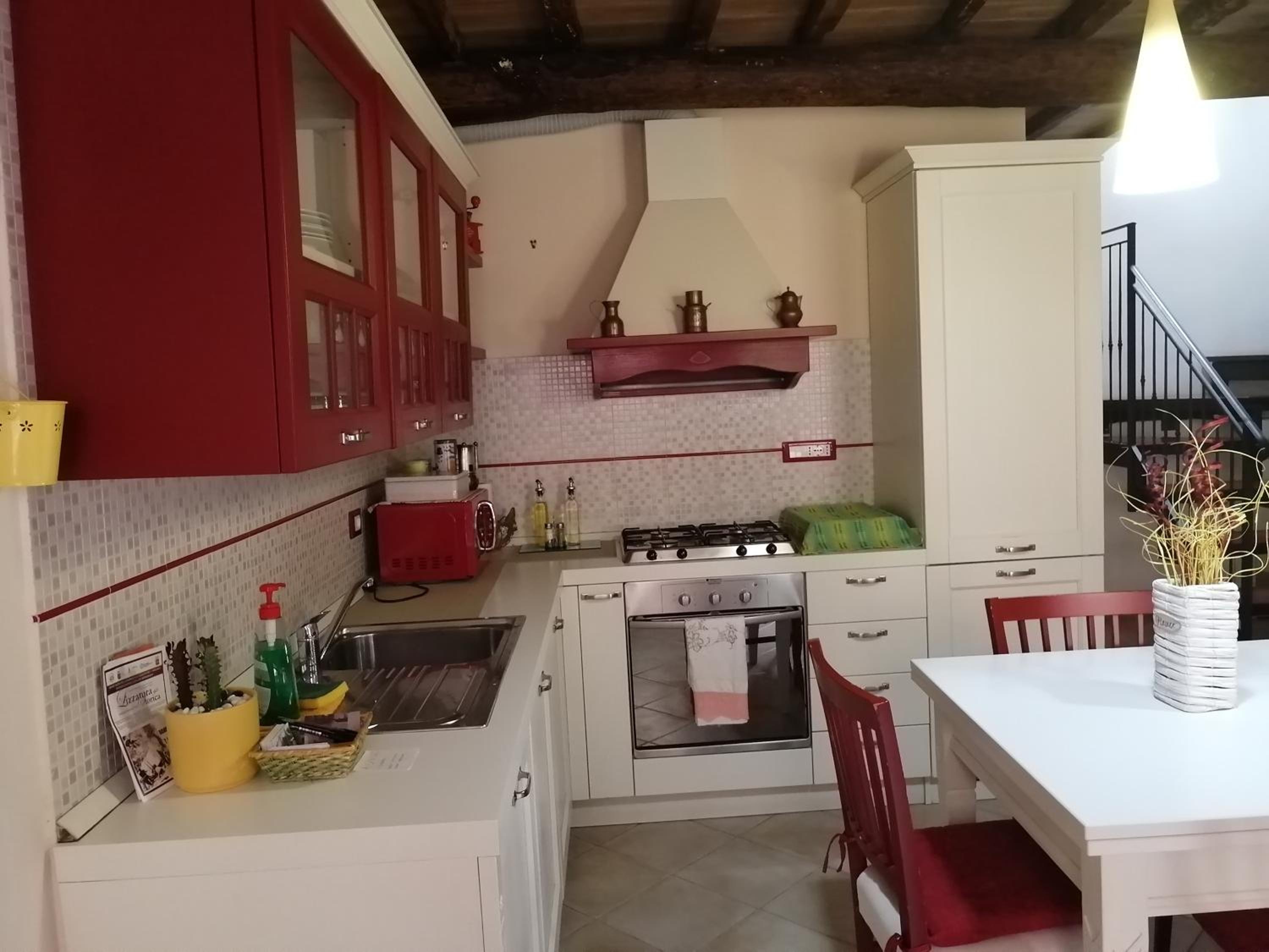 One-Bedroom Apartment - Photo 3