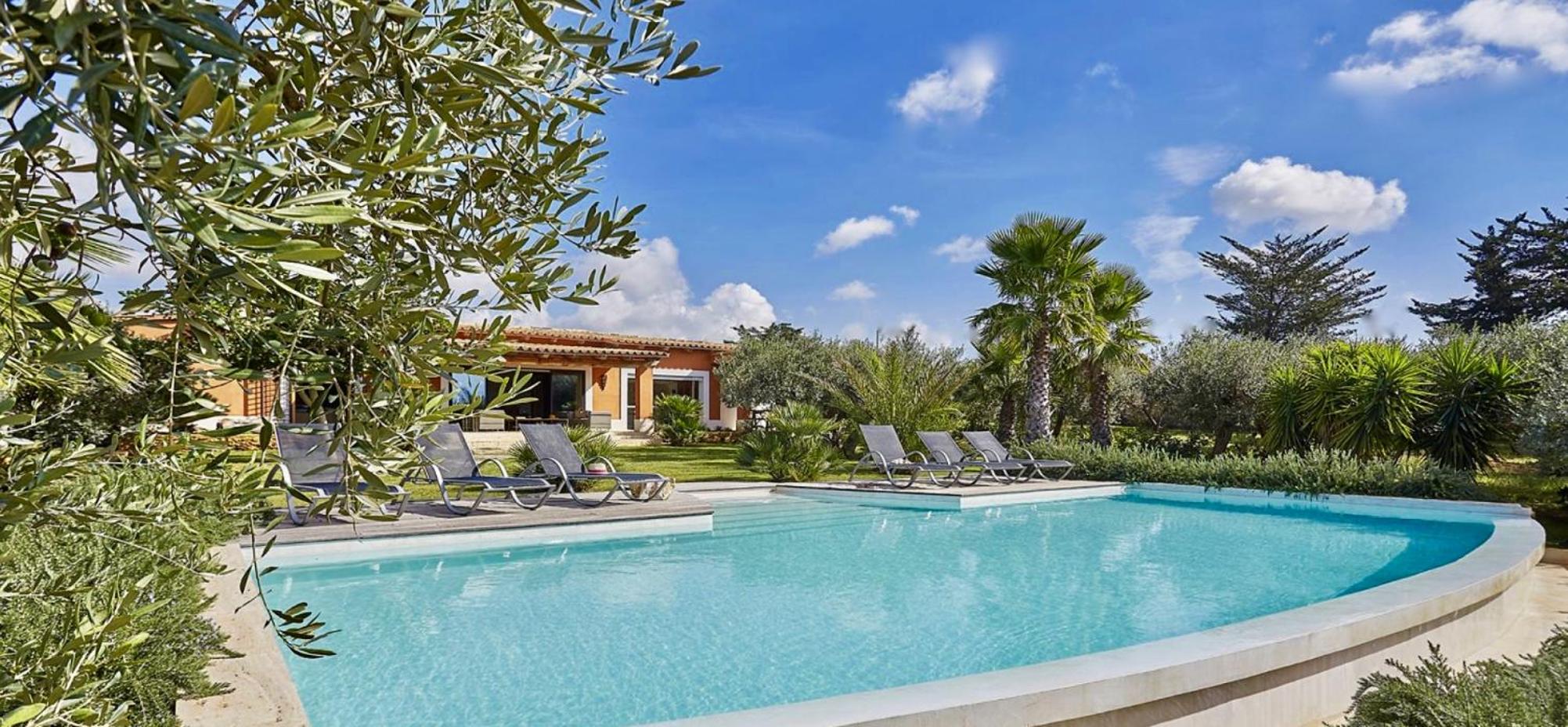 Villa photo 3