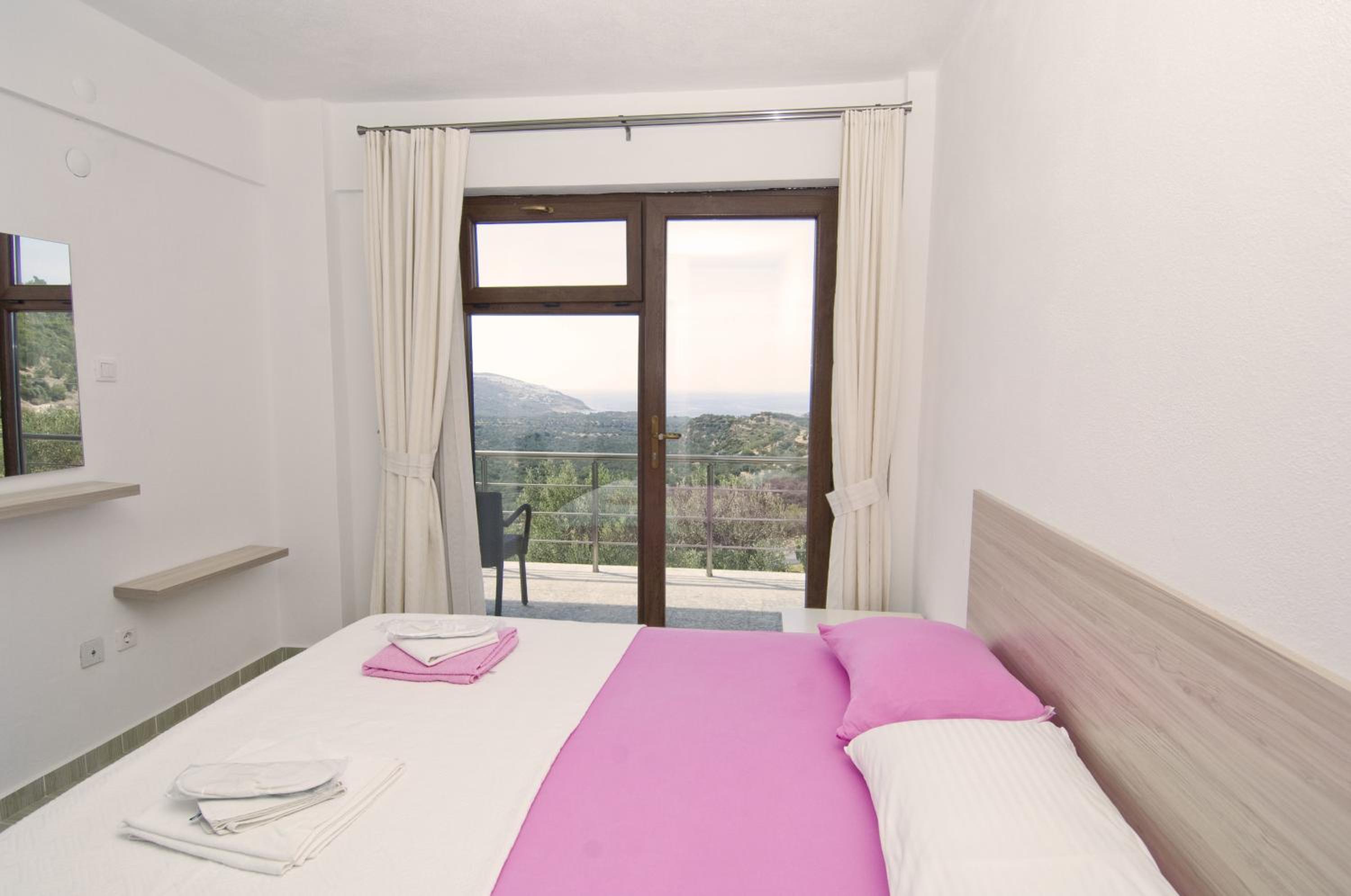 Double Room with Balcony and Sea View photo 1