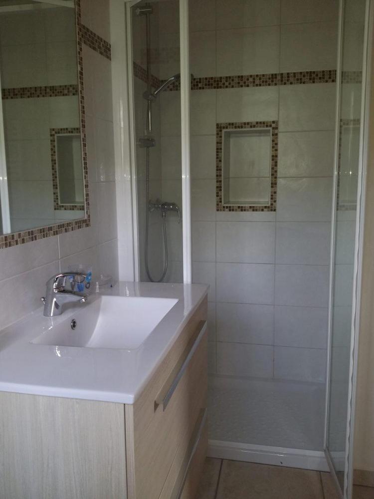One-Bedroom House photo 3