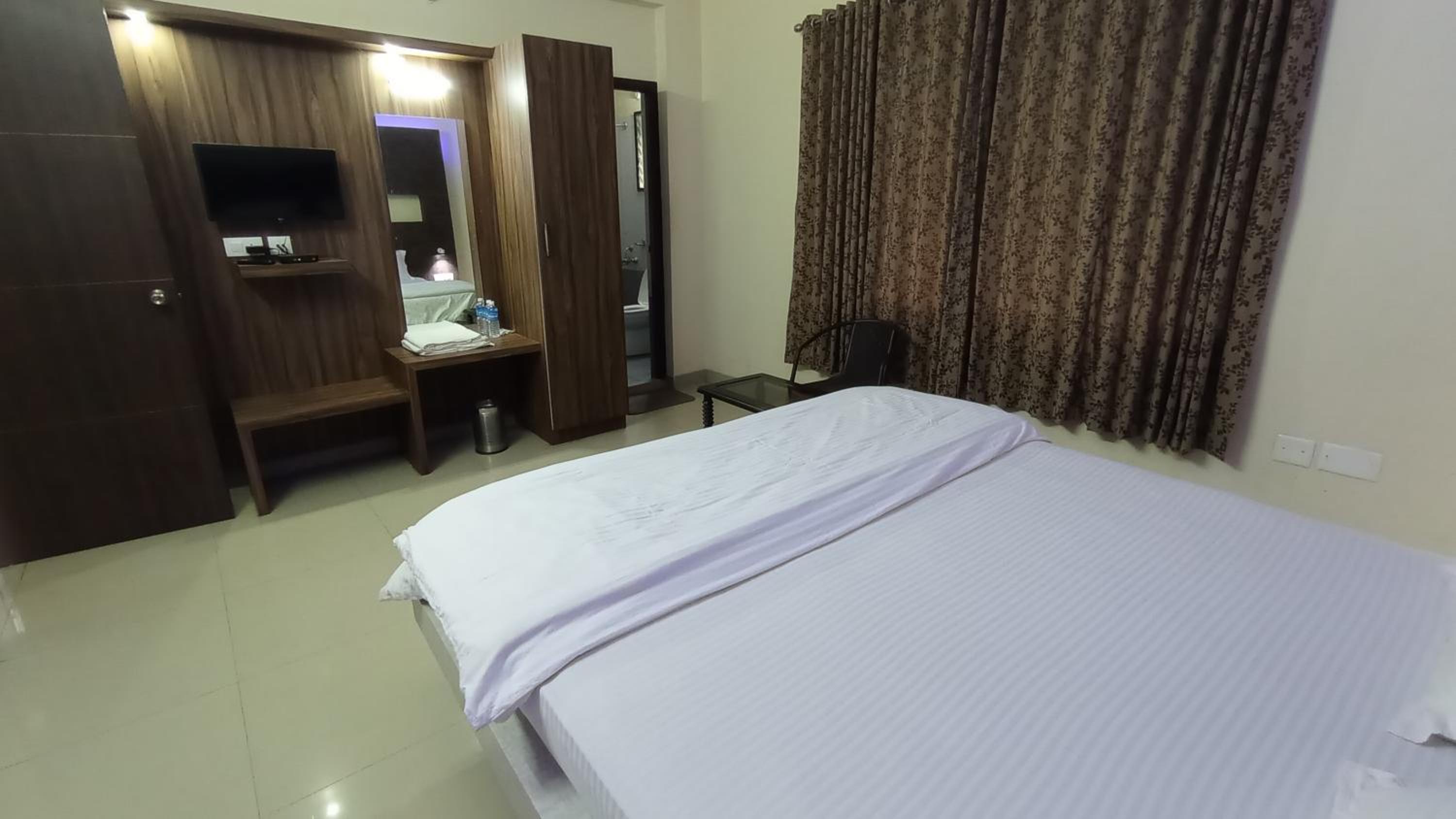 Deluxe Double Room - Photo 1