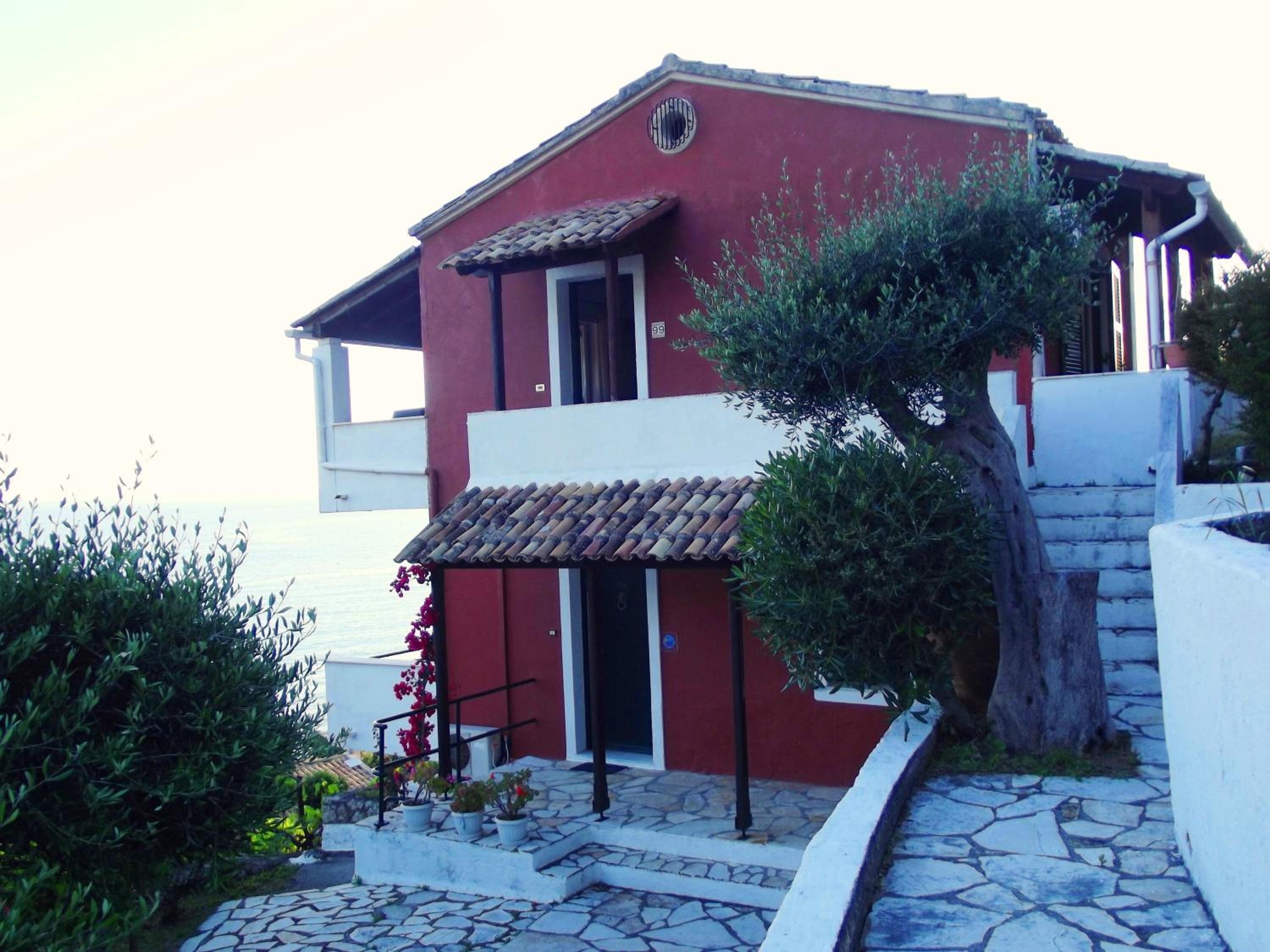 Three-Bedroom House photo 2
