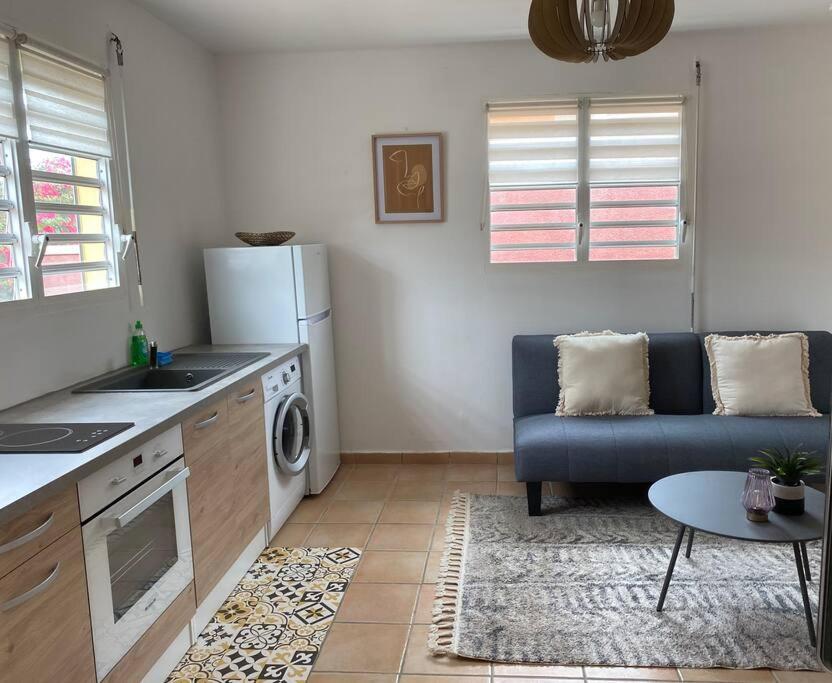 One-Bedroom Apartment photo 2