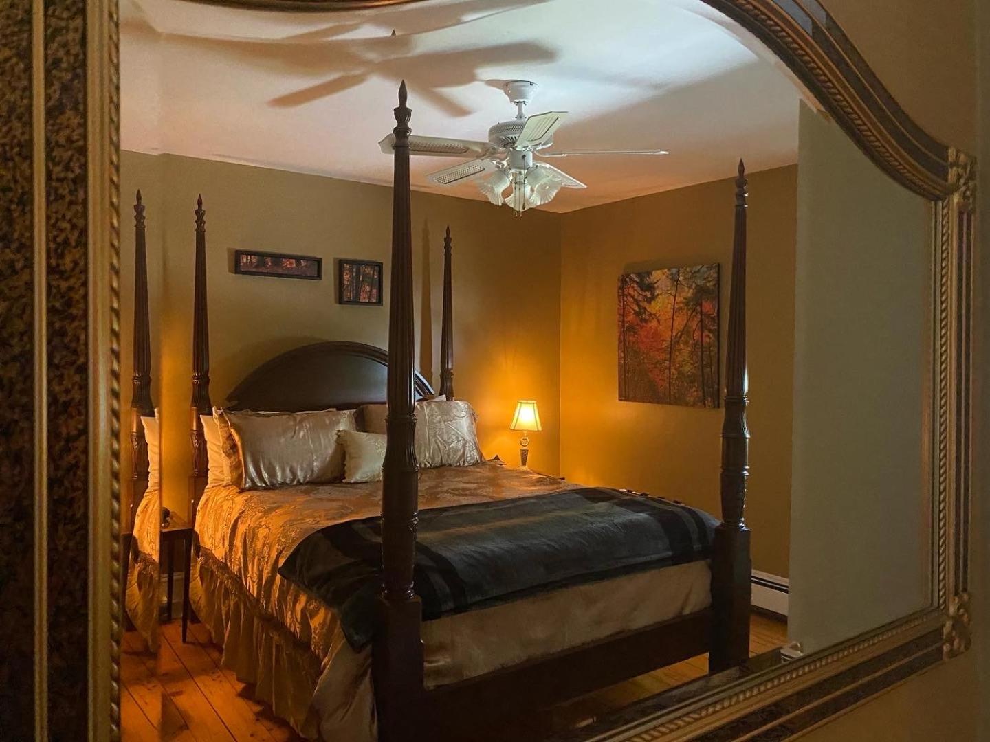 Queen Room