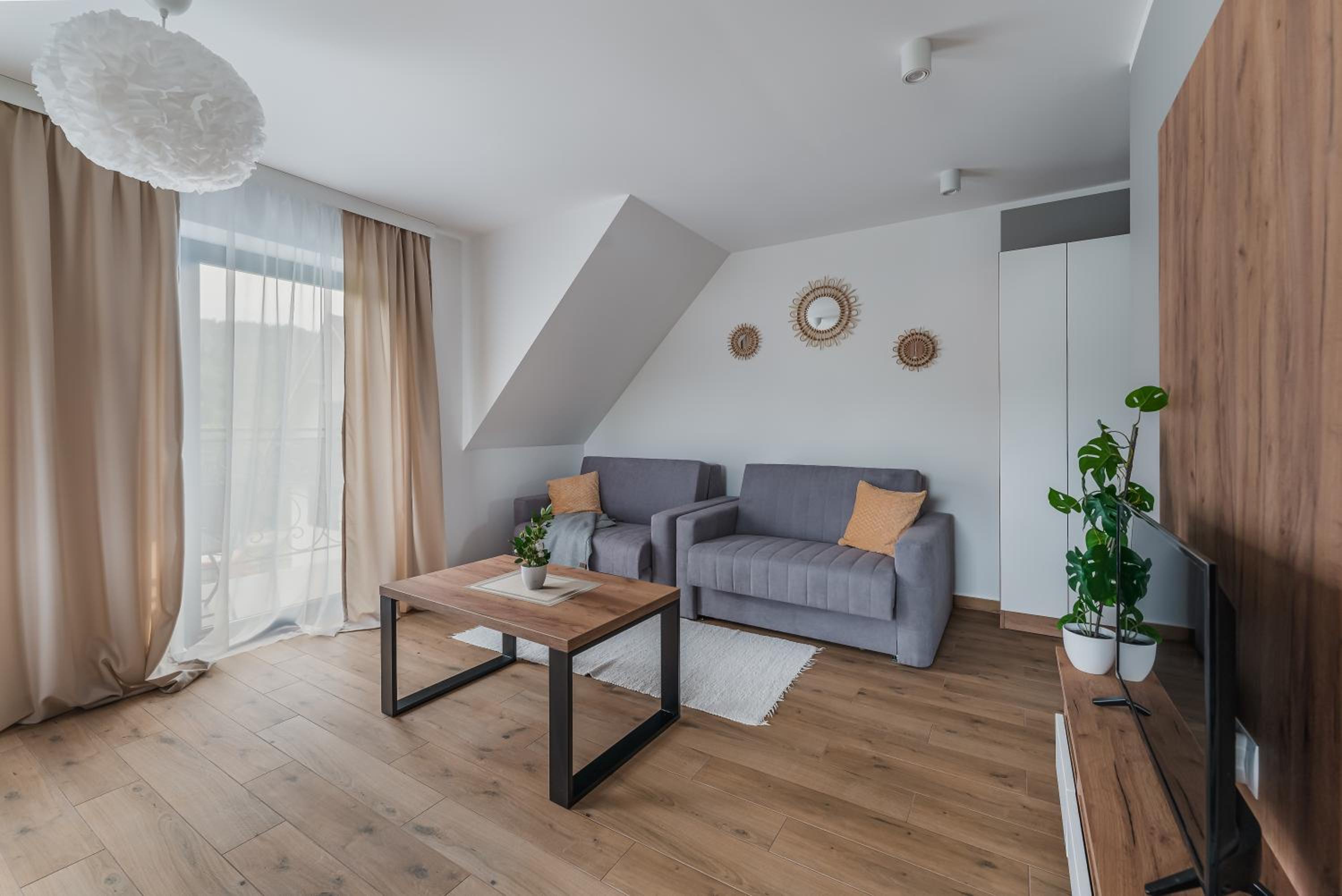 One-Bedroom Apartment photo 2